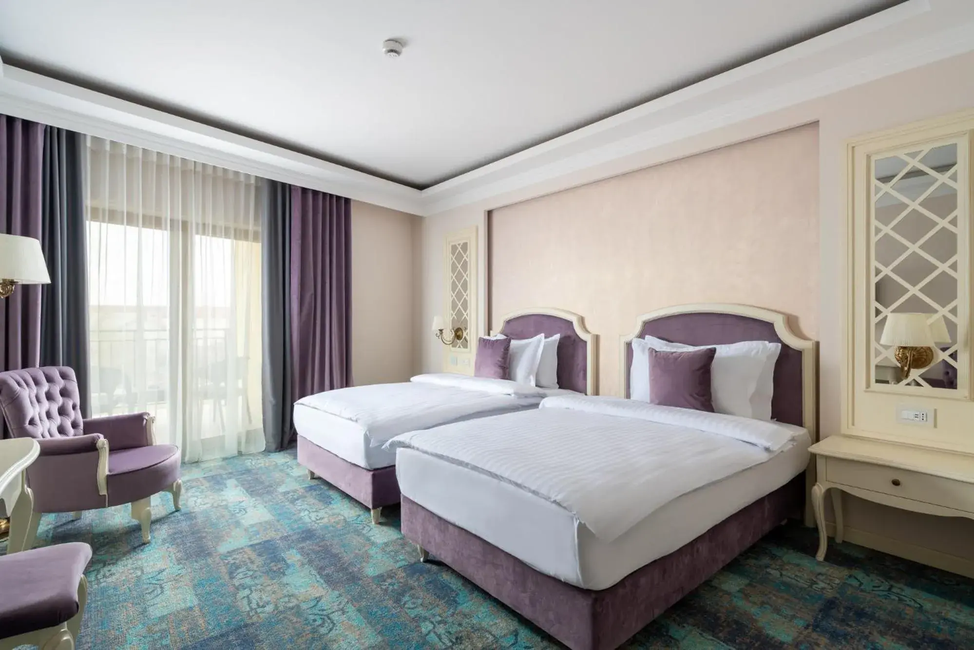 Deluxe Twin Room 4* in Hotel Leul de Aur Deluxe Twin Room 4* in Hotel Leul de Aur