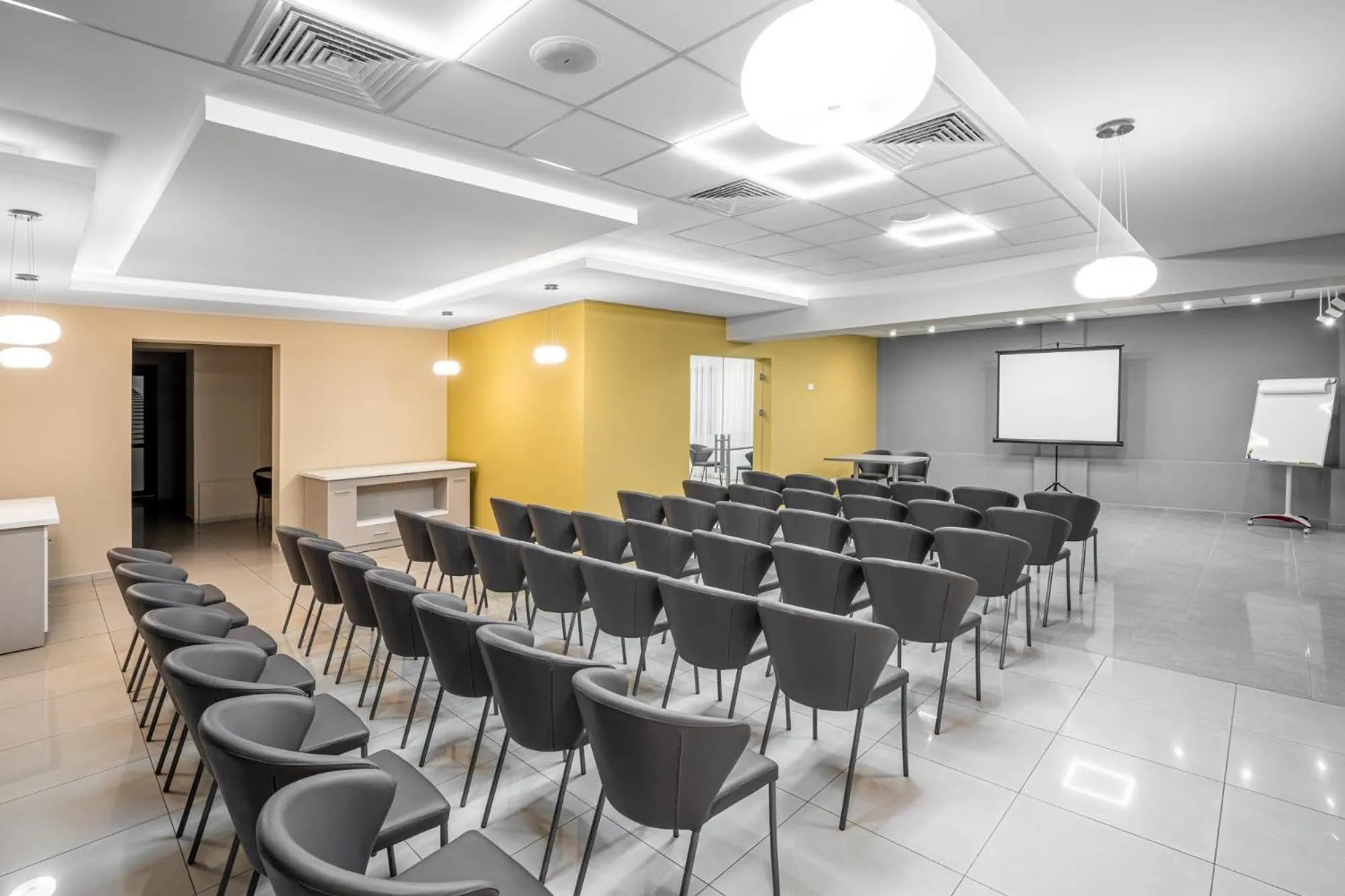 Property building in Hotel Leul de Aur