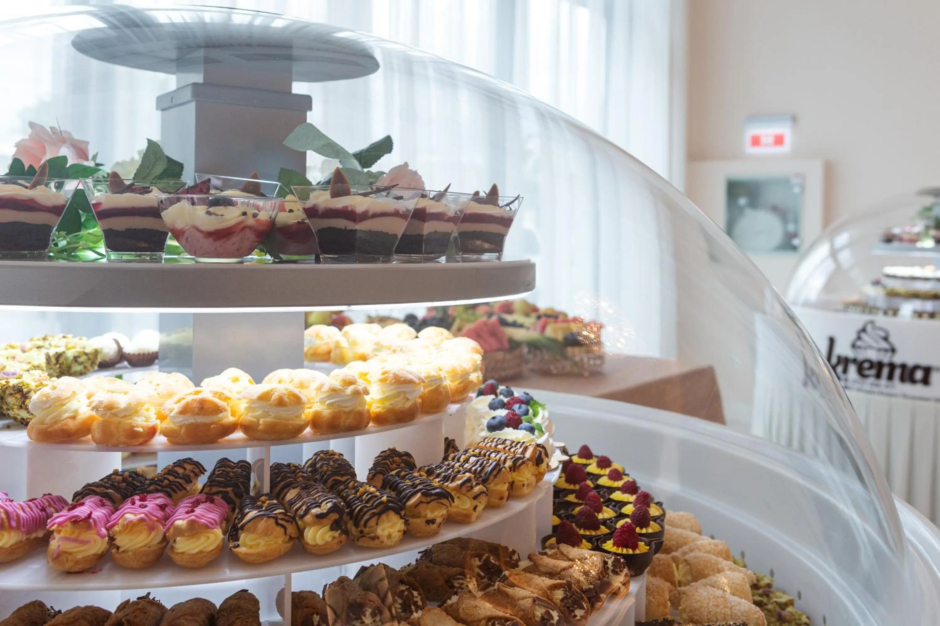 Restaurant/places to eat in Hotel Leul de Aur