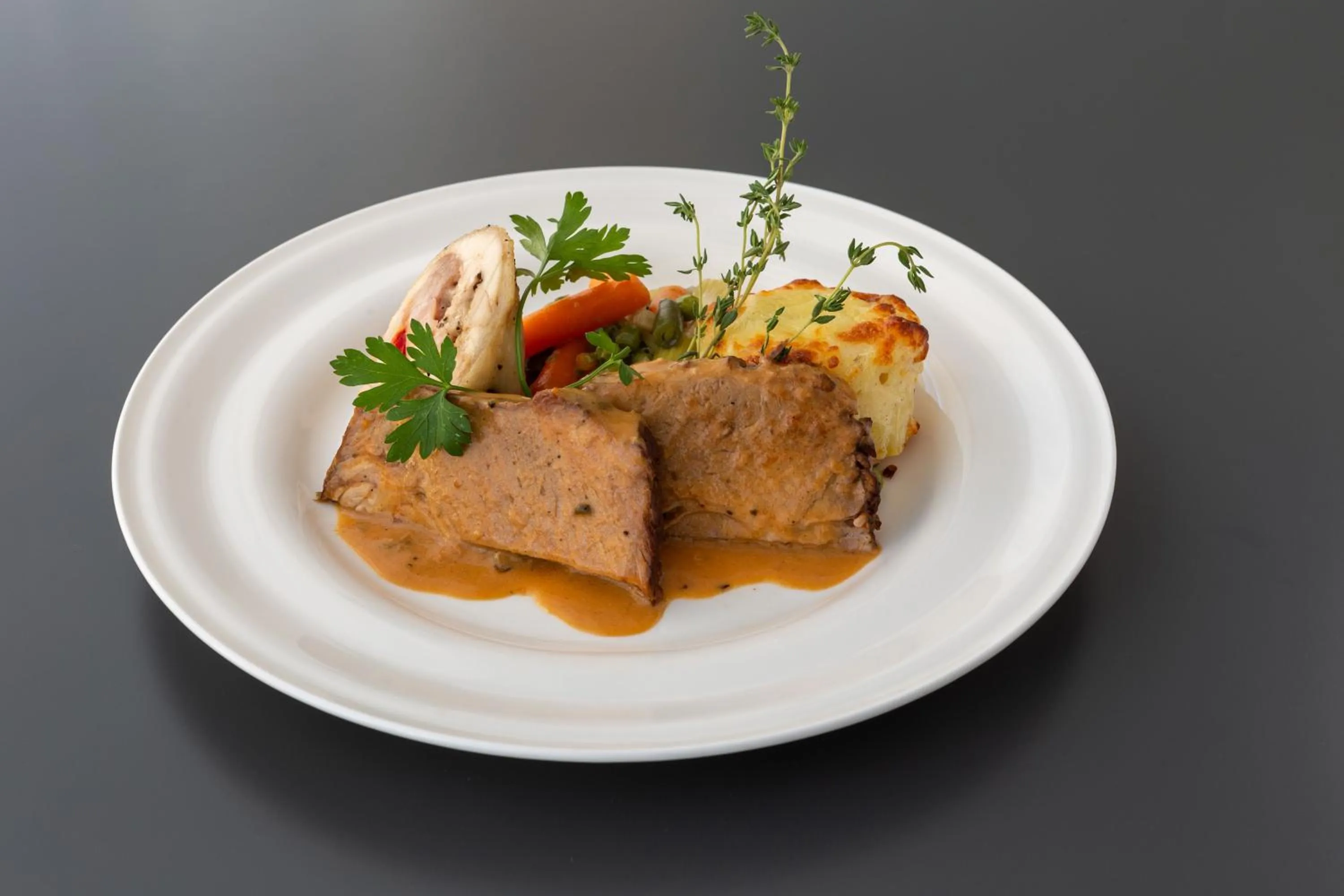 Restaurant/places to eat in Hotel Leul de Aur