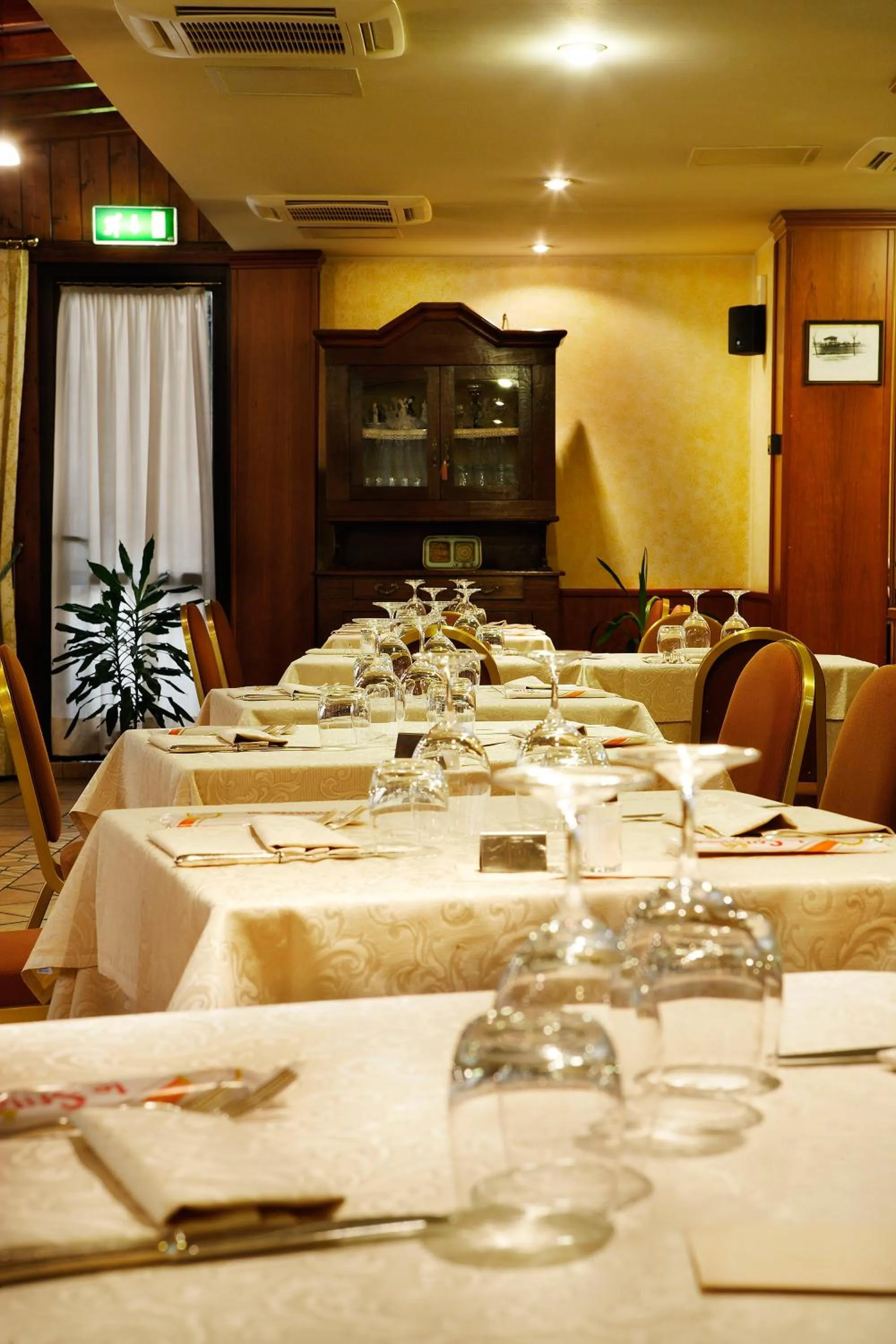 Restaurant/places to eat in Il Leone D'Oro