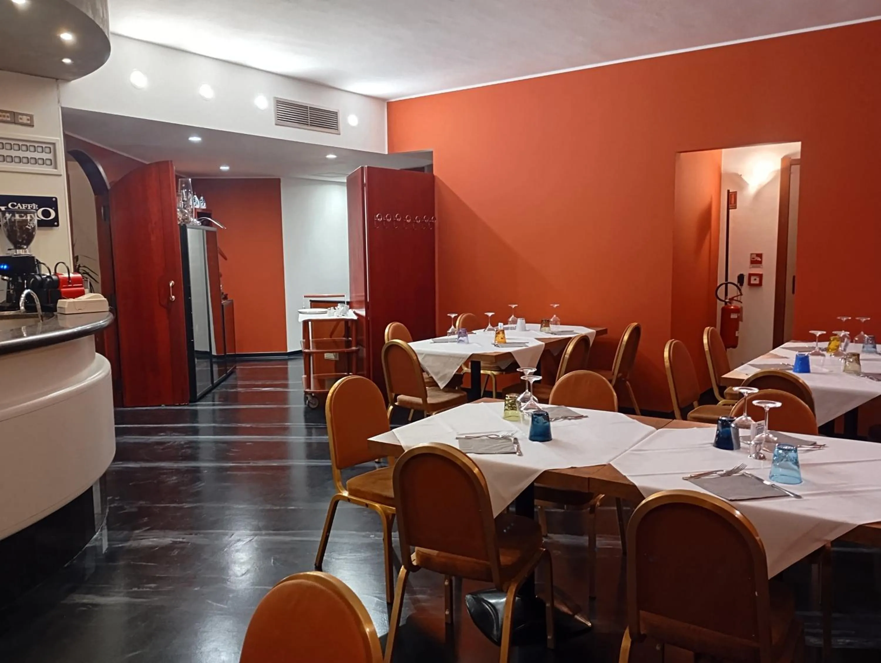 Restaurant/places to eat in Il Leone D'Oro