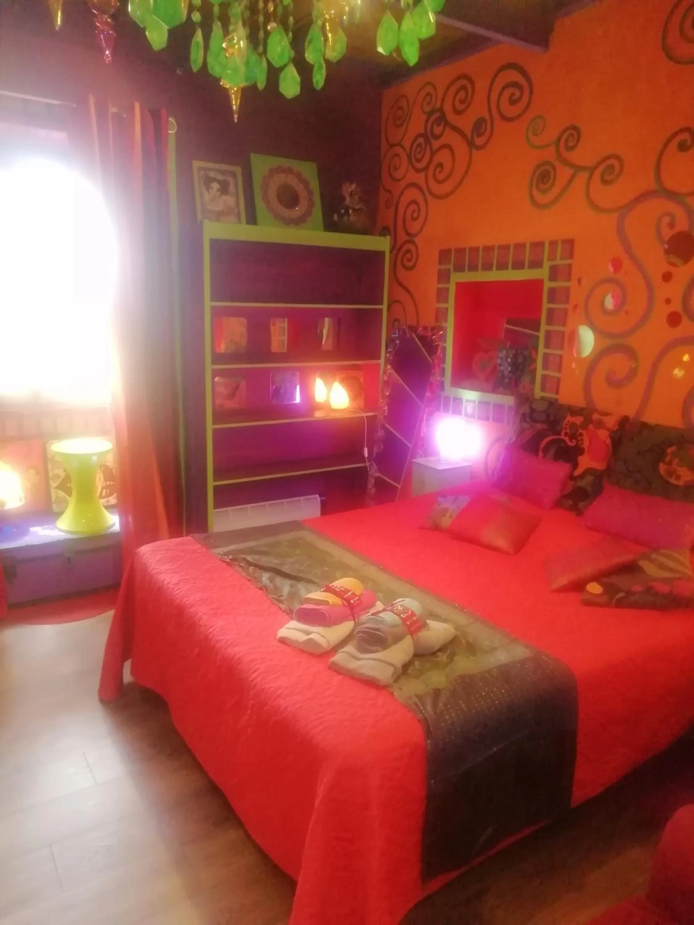 Photo of the whole room, Bed in Suite d'Artista Calcata