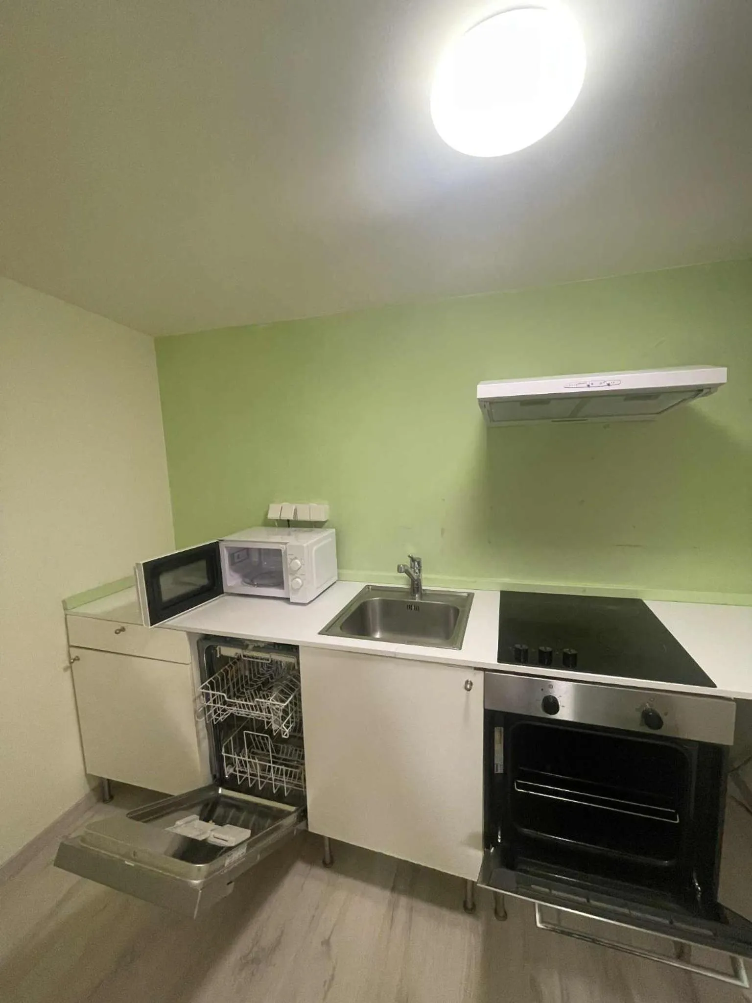 Kitchen or kitchenette in ROSSLWIRT-Rast