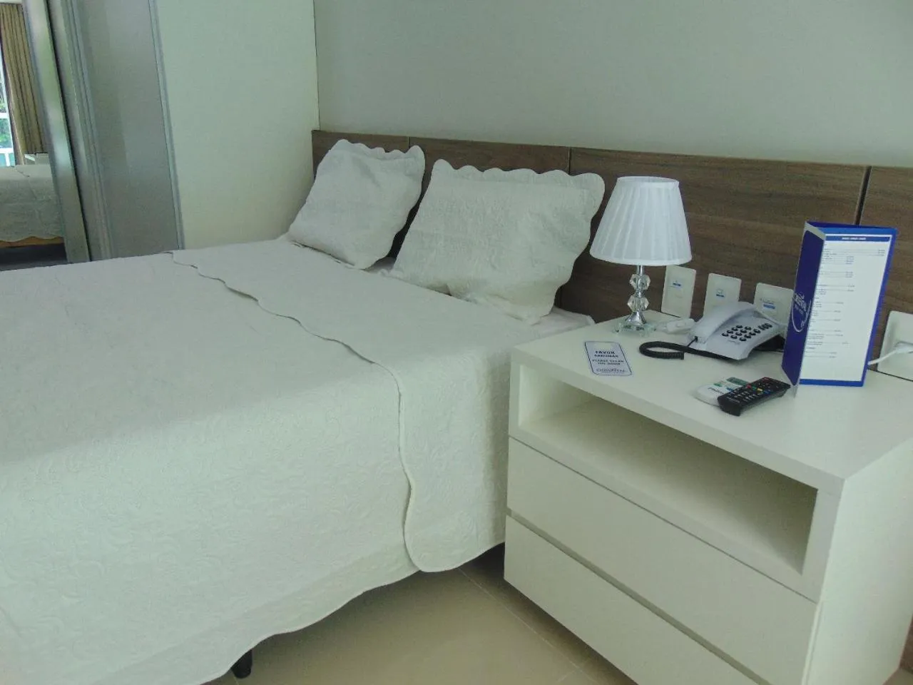 Bed in Oriental Praia Hotel