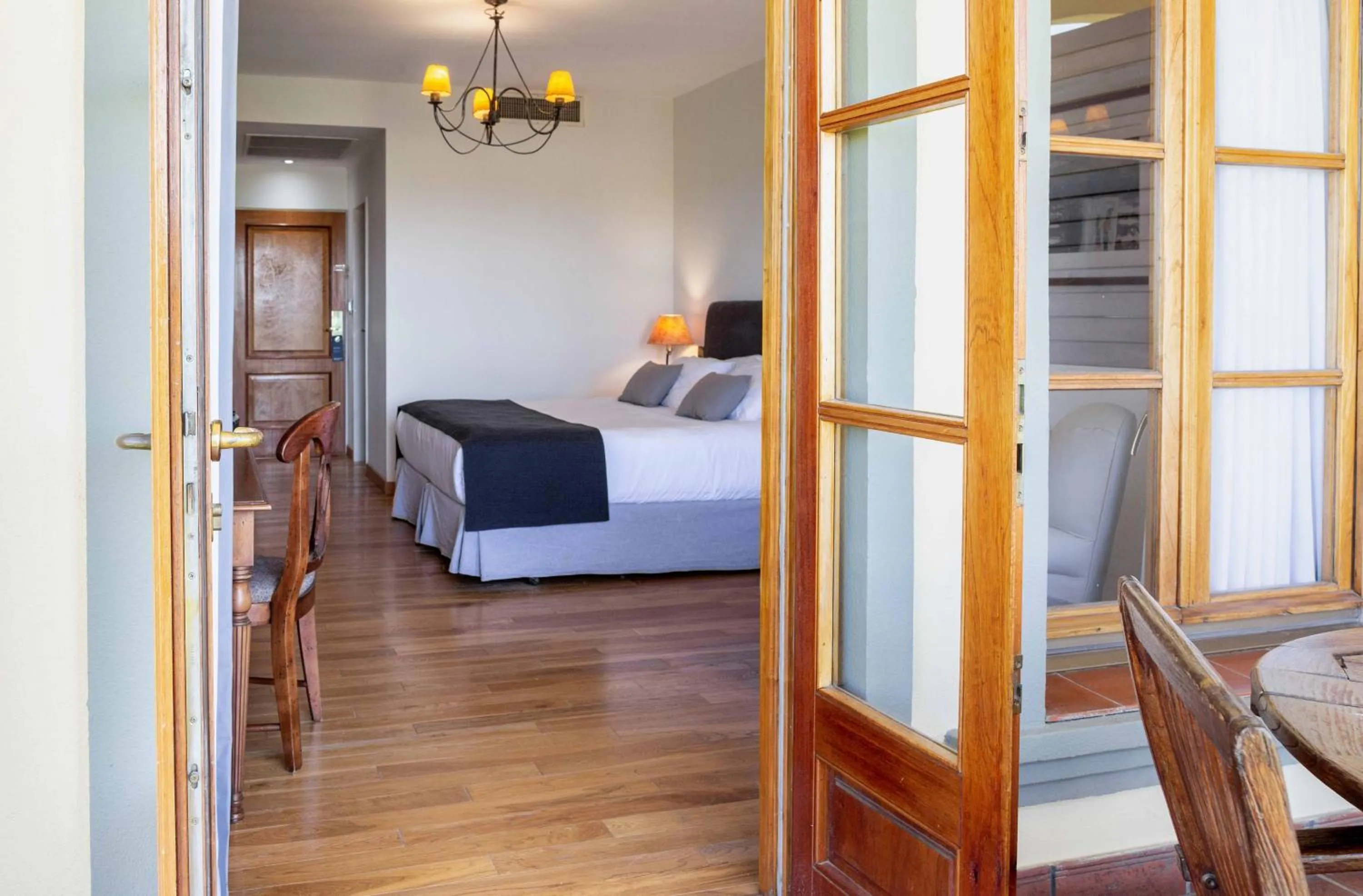 Photo of the whole room, Bed in Wyndham Garden Luján