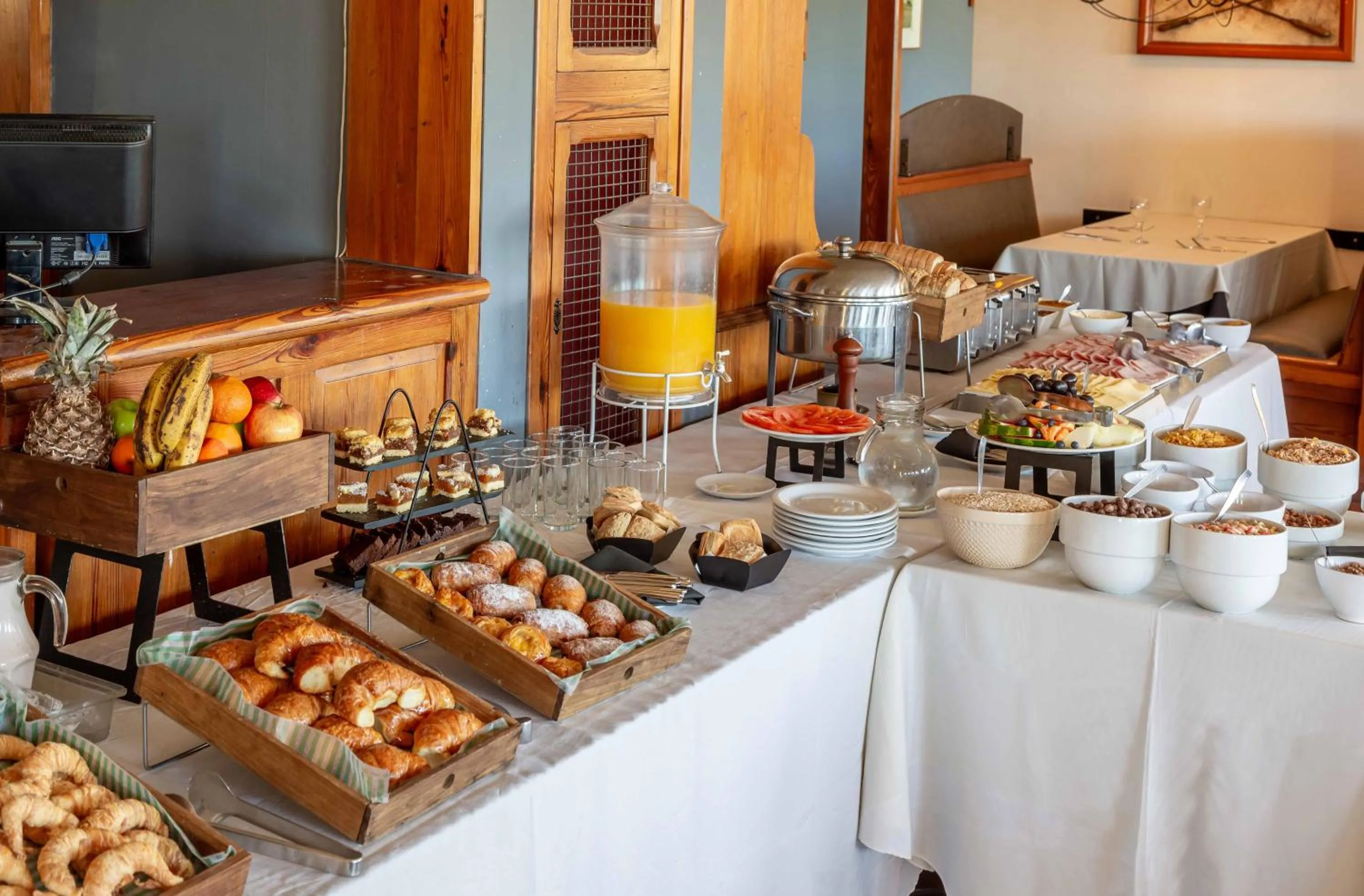 Breakfast in Wyndham Garden Luján