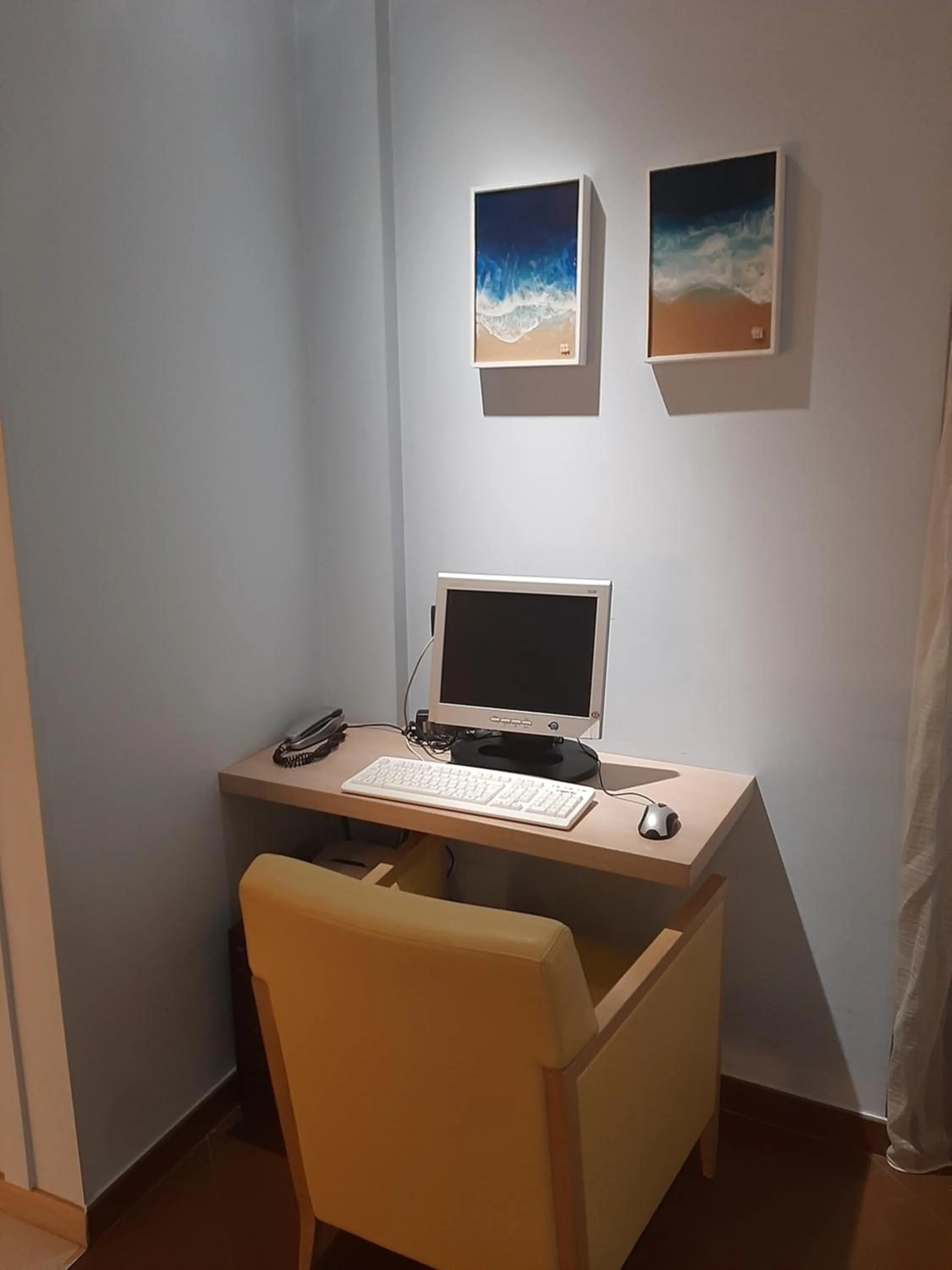 Communal lounge/ TV room in Hotel Chiaraluna