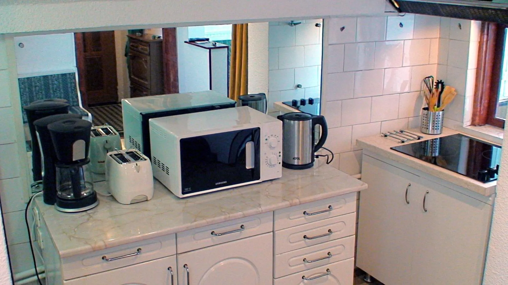 kitchen in RomPromo Plus Accommodation