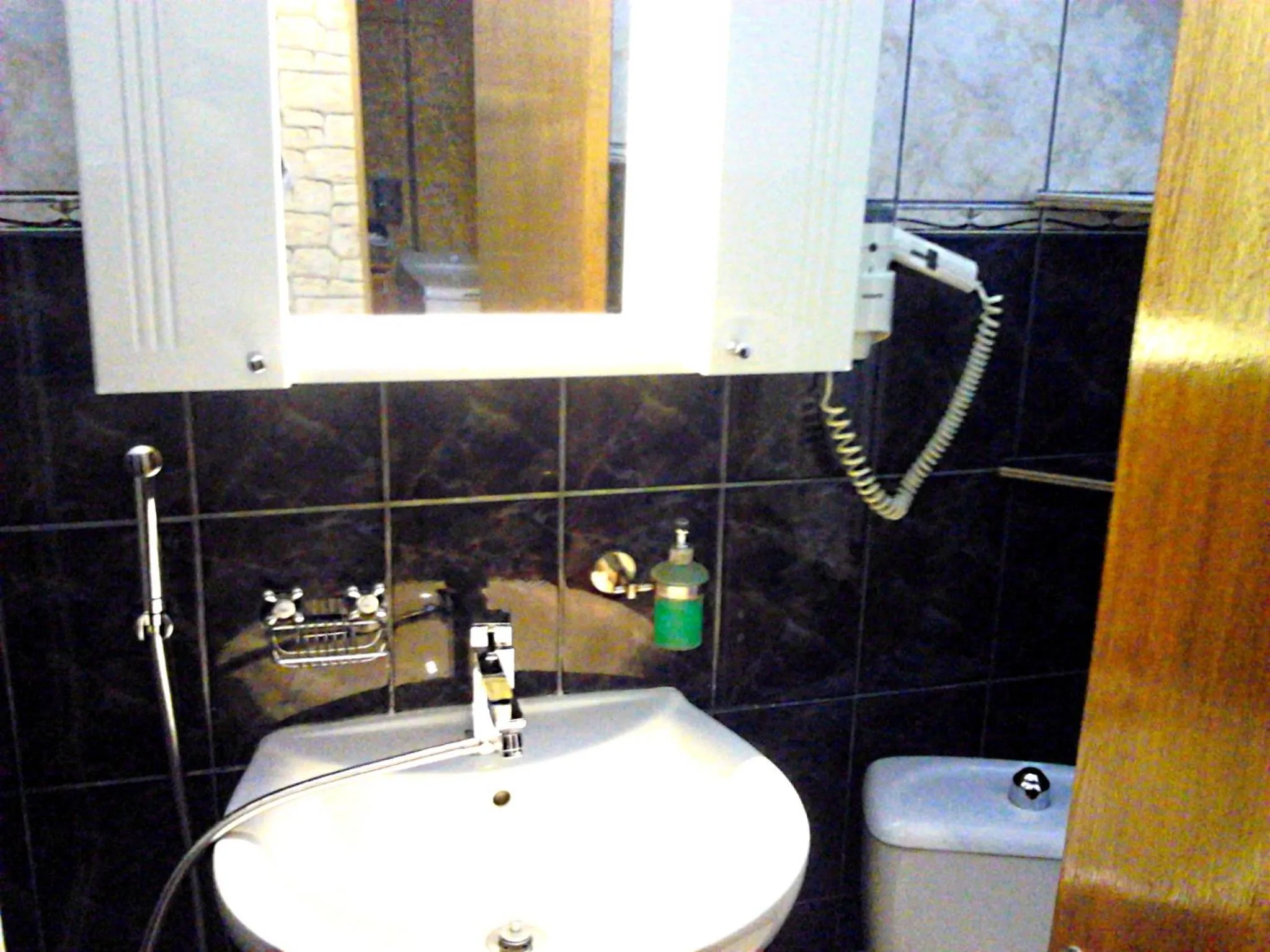 Bathroom in RomPromo Plus Accommodation