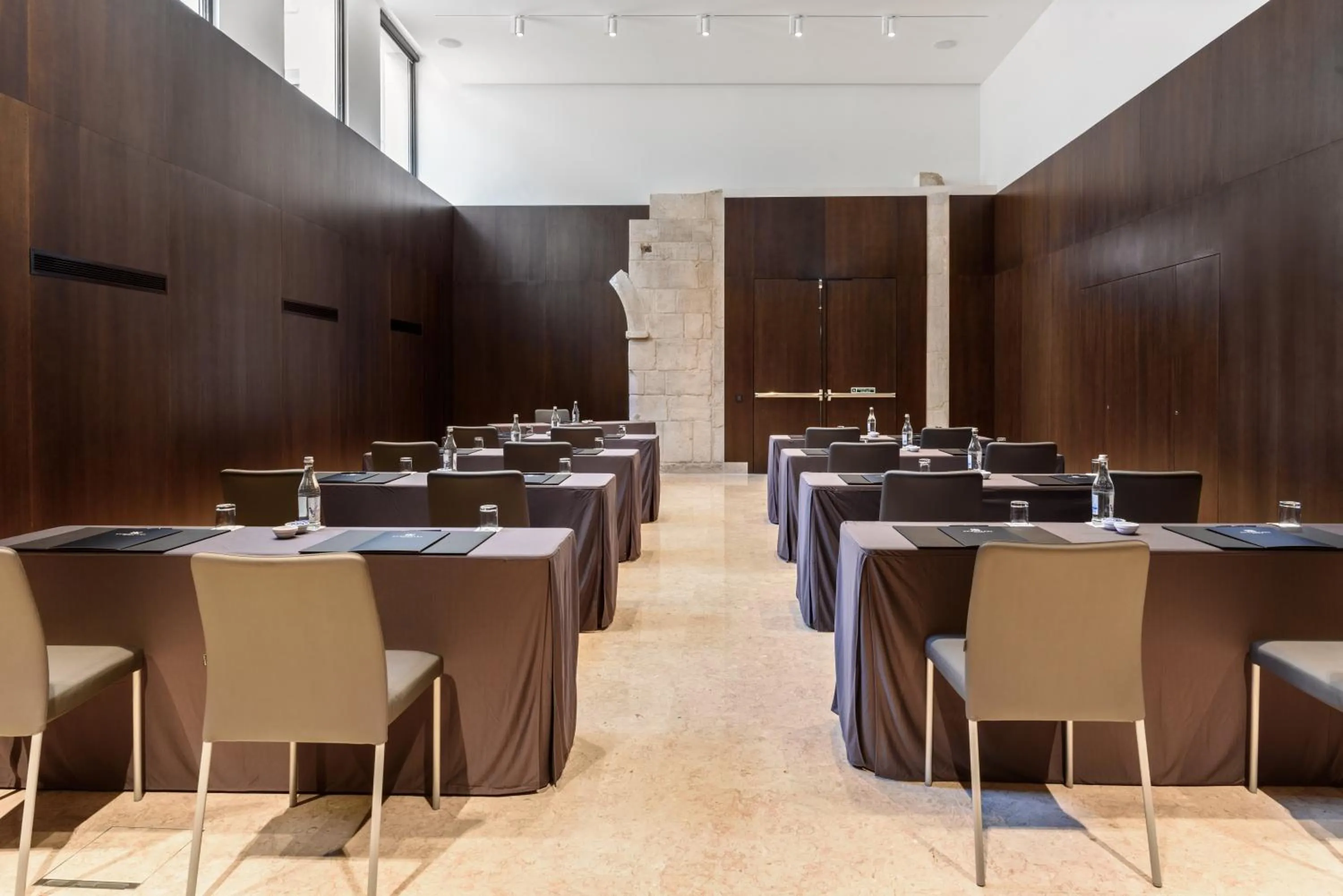 Meeting/conference room in Áurea Museum by Eurostars Hotel Company