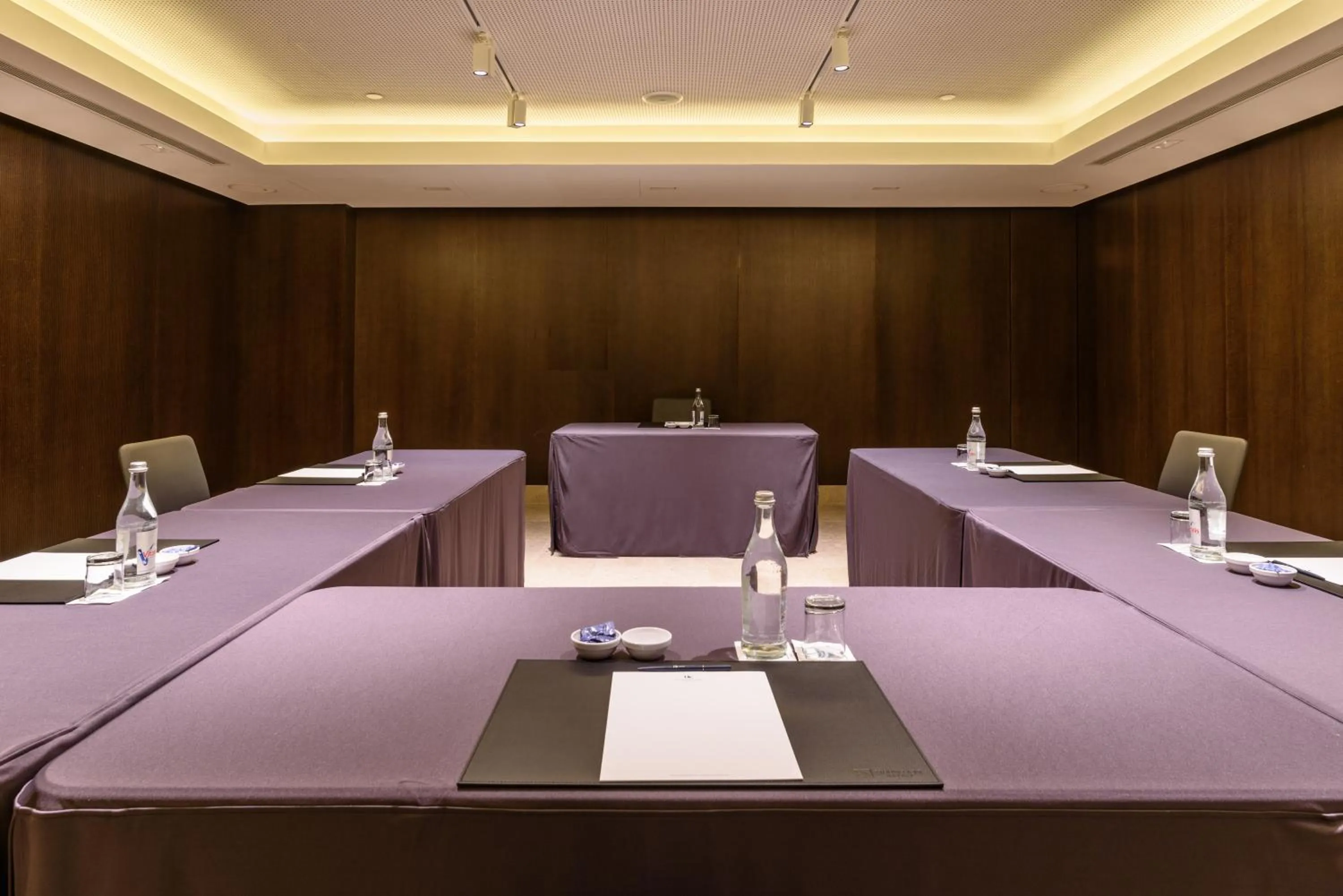 Meeting/conference room in Áurea Museum by Eurostars Hotel Company