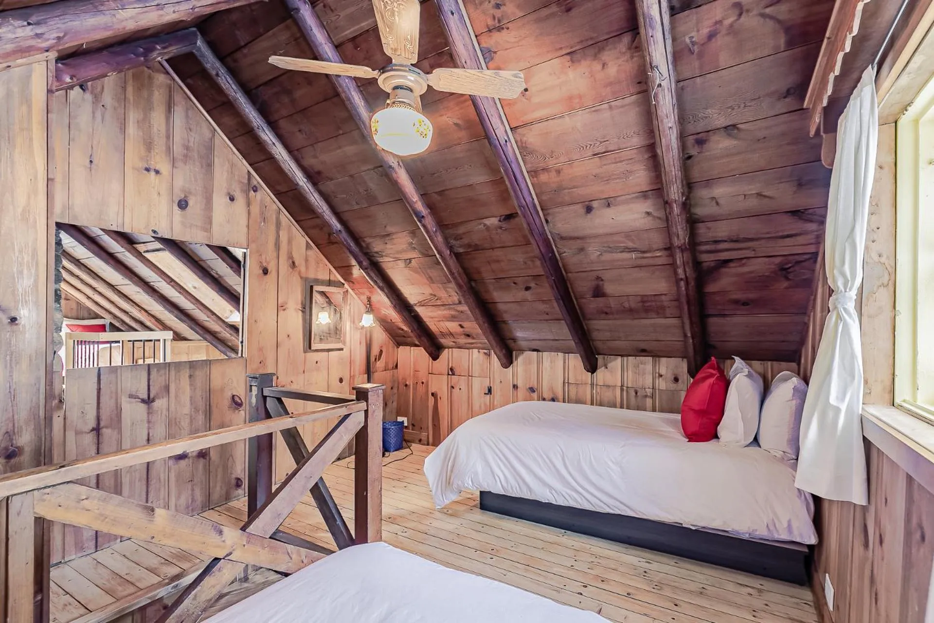 Bed in Auberge Spa & Beaux Reves