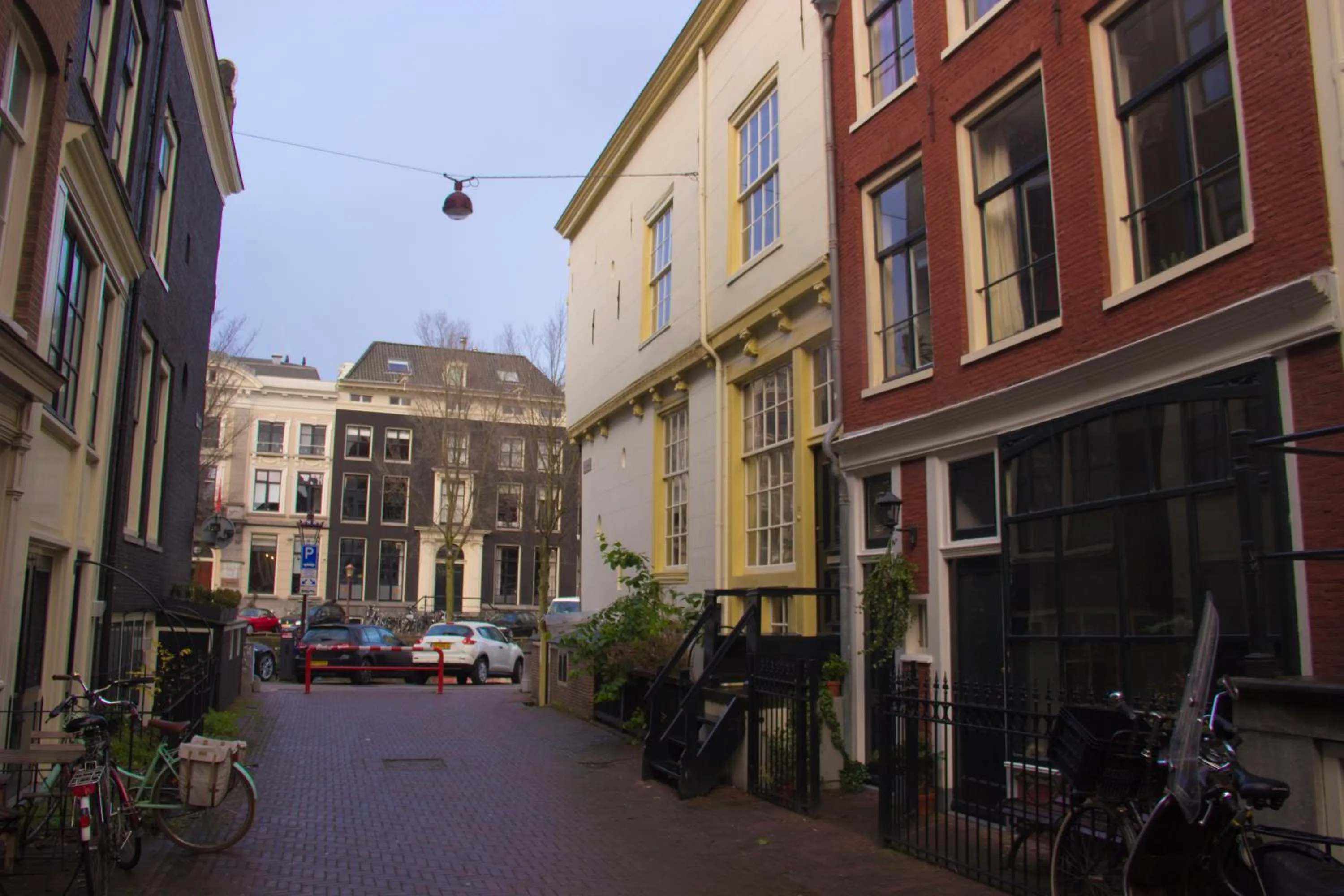 Facade/entrance in Attic Monkeys Lodge