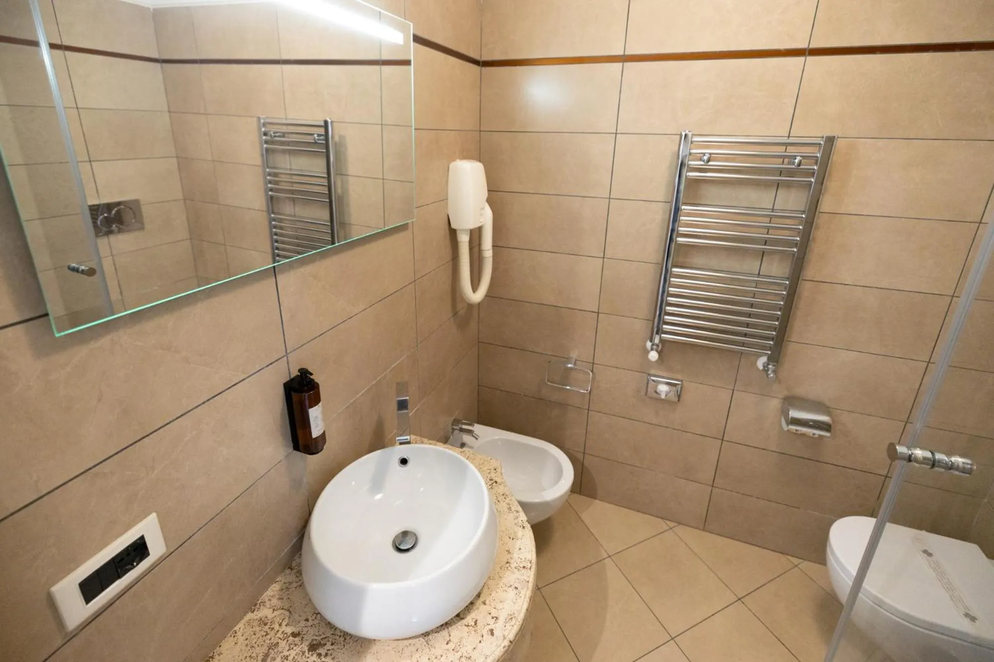 Shower in Zaccardi Roof Garden