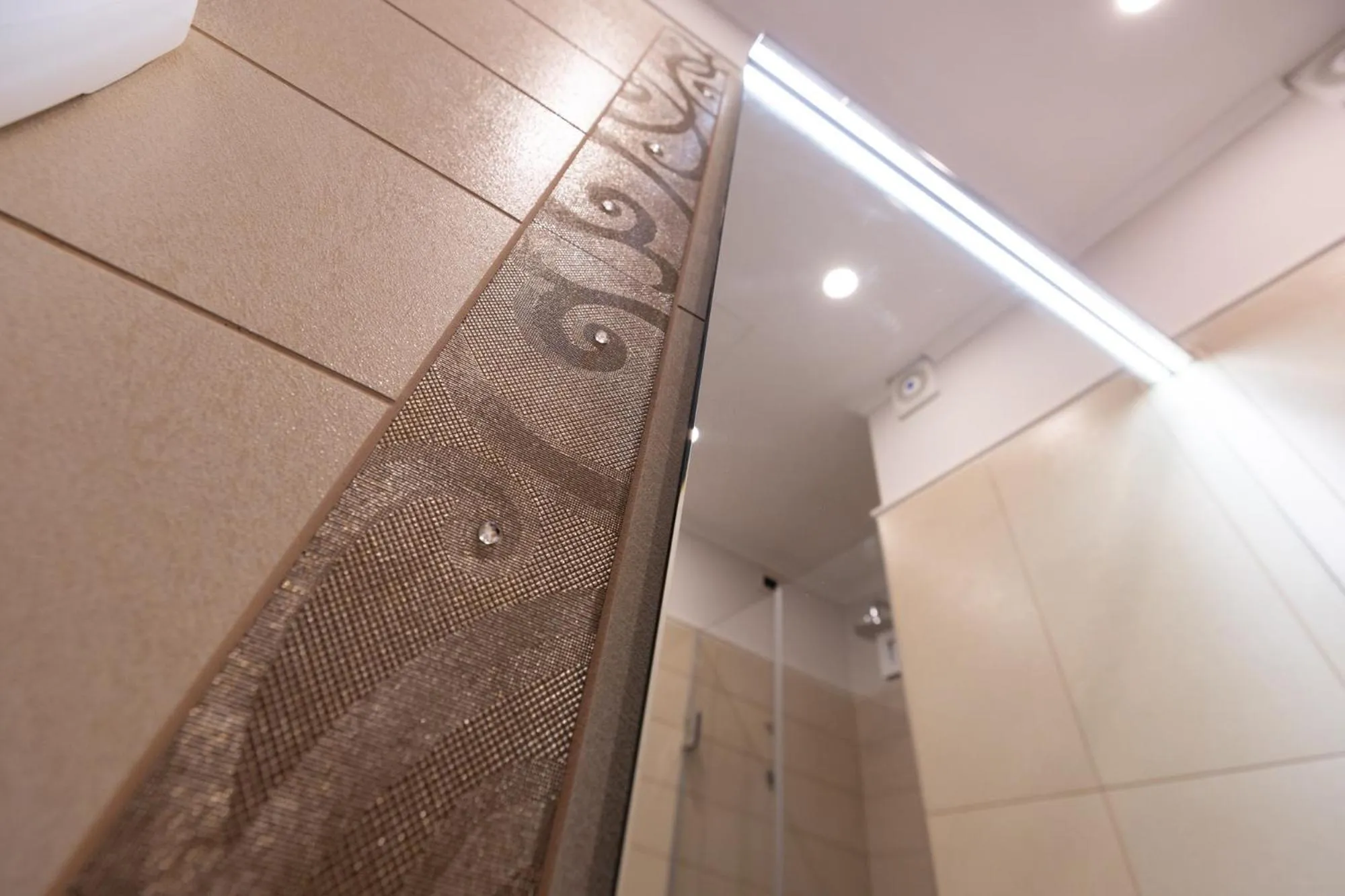 Shower in Zaccardi Roof Garden