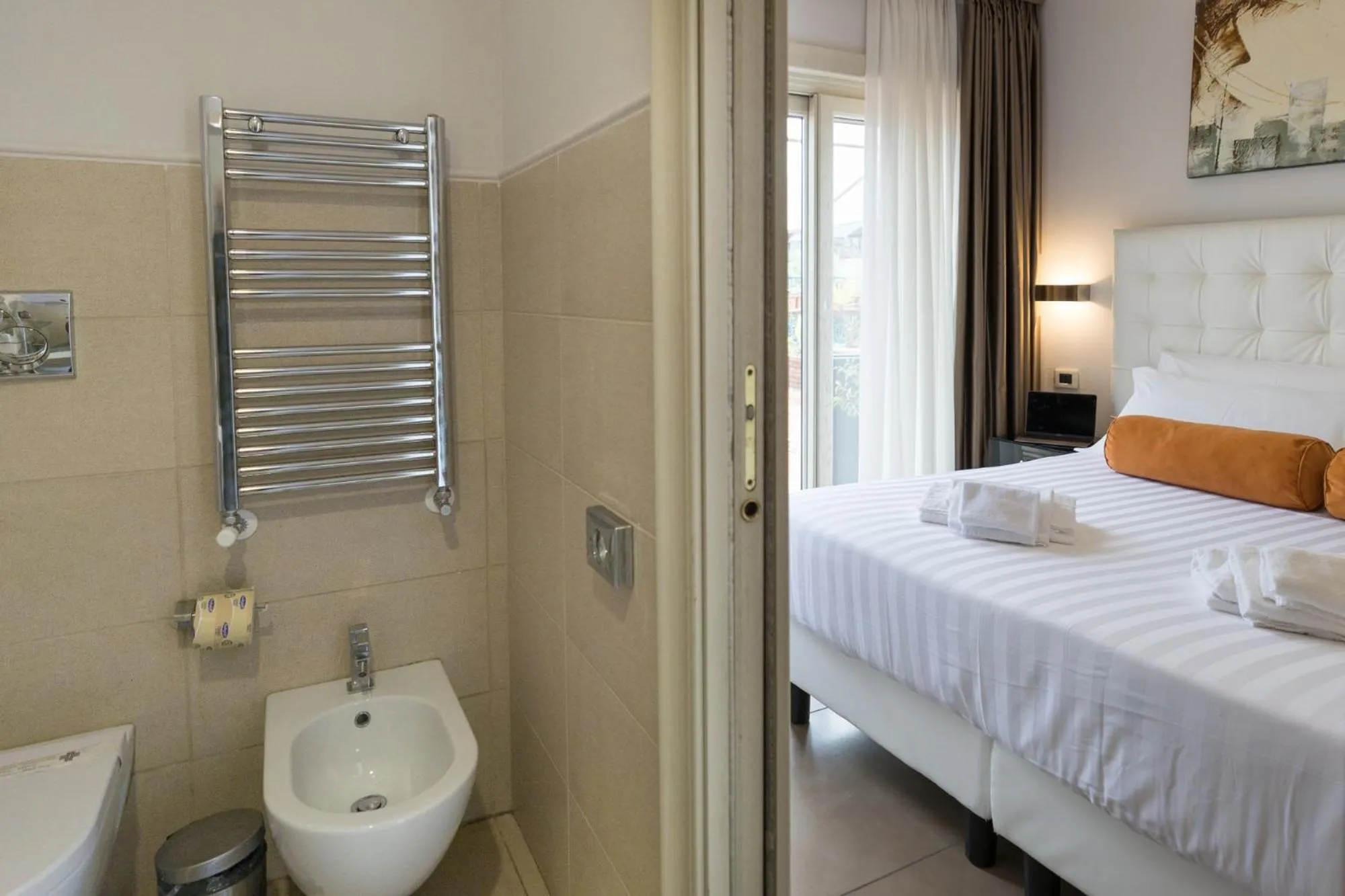 Toilet, Bed in Zaccardi Roof Garden