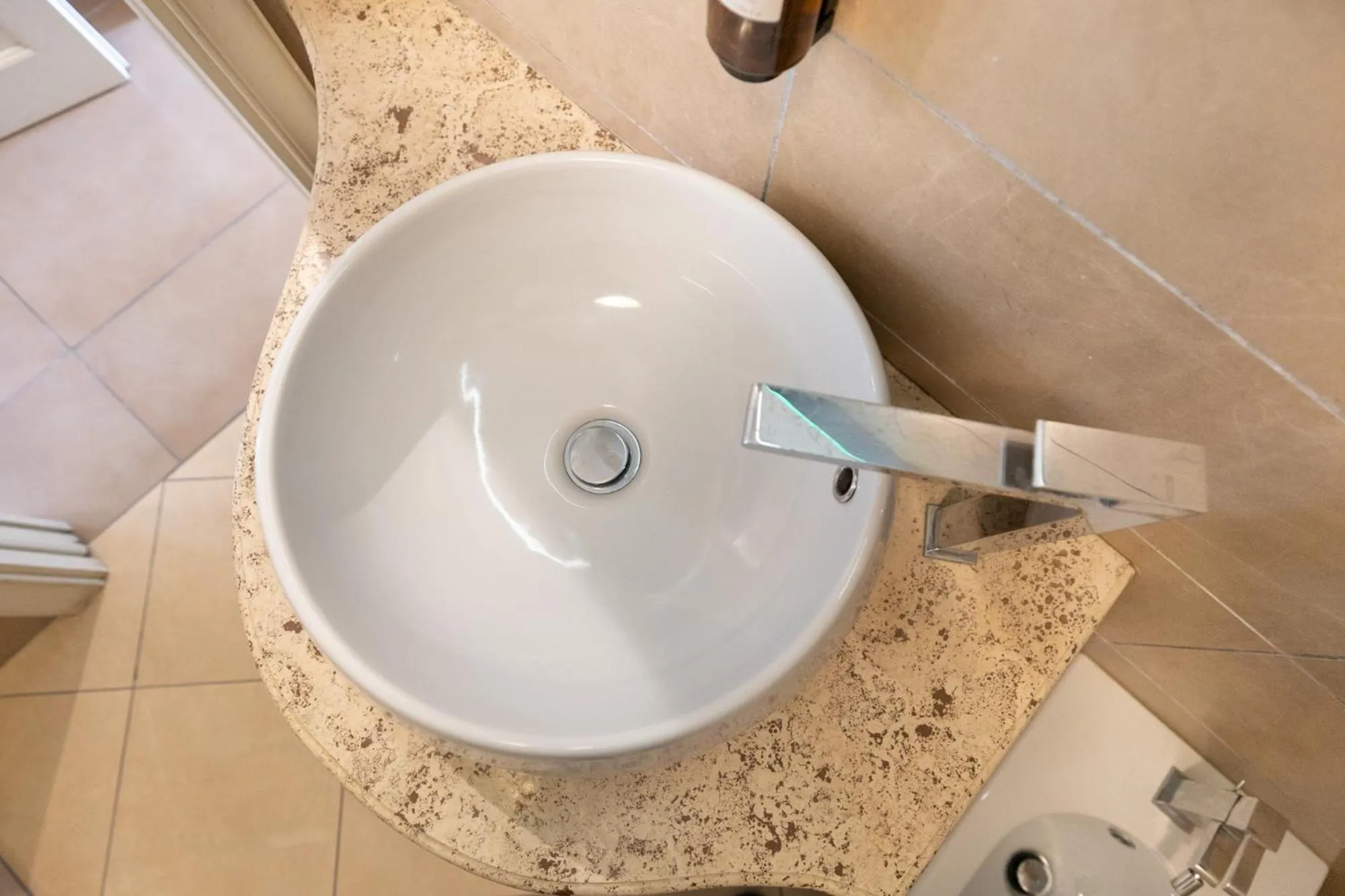 Bathroom in Zaccardi Roof Garden