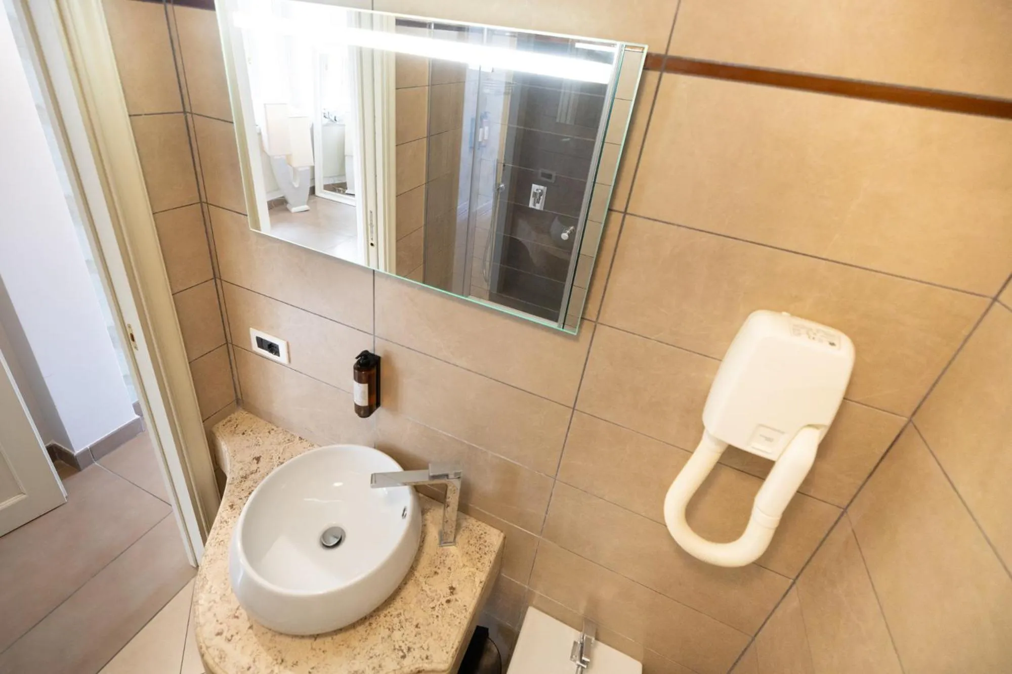 Bathroom in Zaccardi Roof Garden