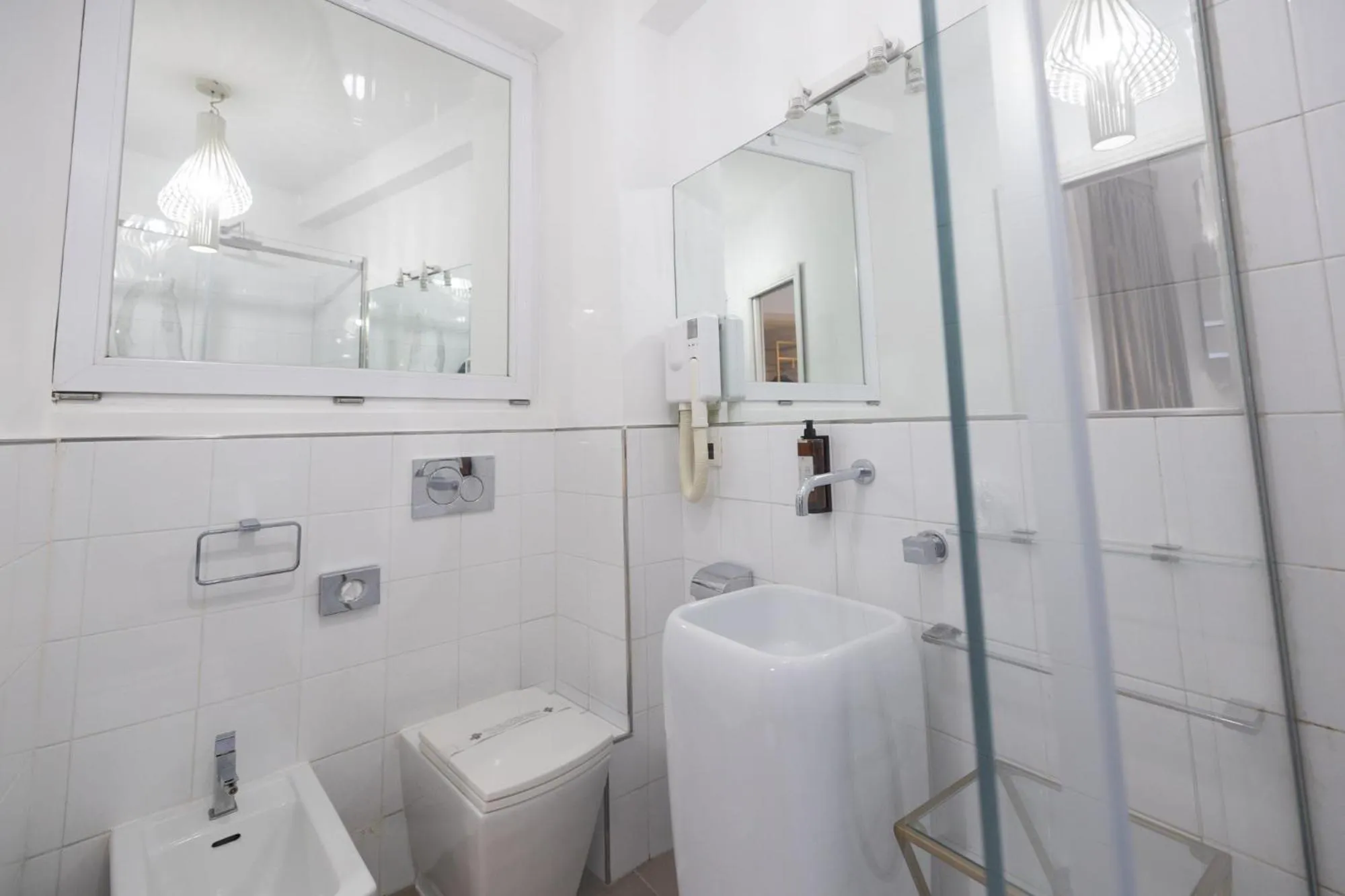 Bathroom in Zaccardi Roof Garden