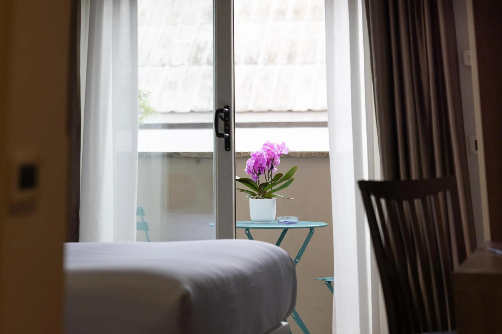 Bedroom, Bed in Zaccardi Roof Garden