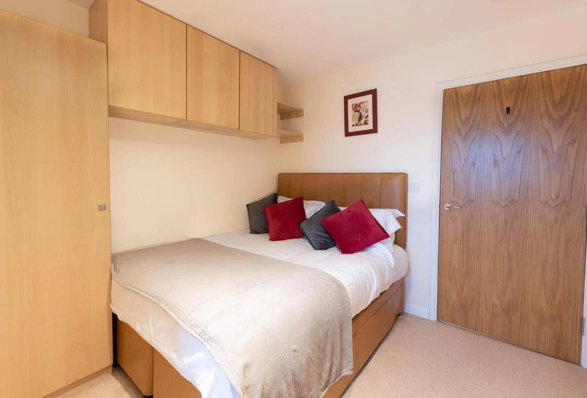 Bedroom, Bed in Abodebed - Handleys Court