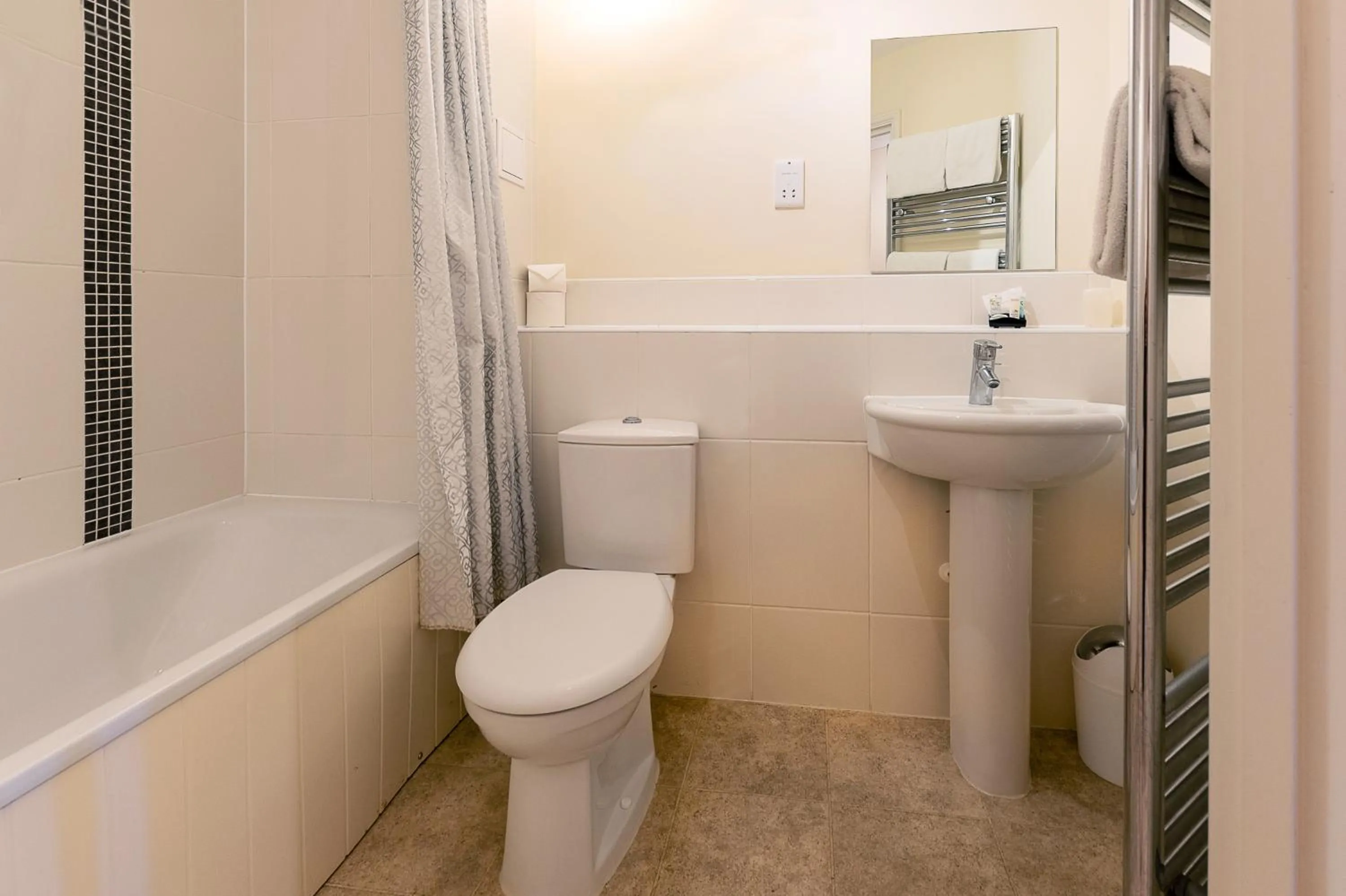Bathroom in Abodebed - Handleys Court