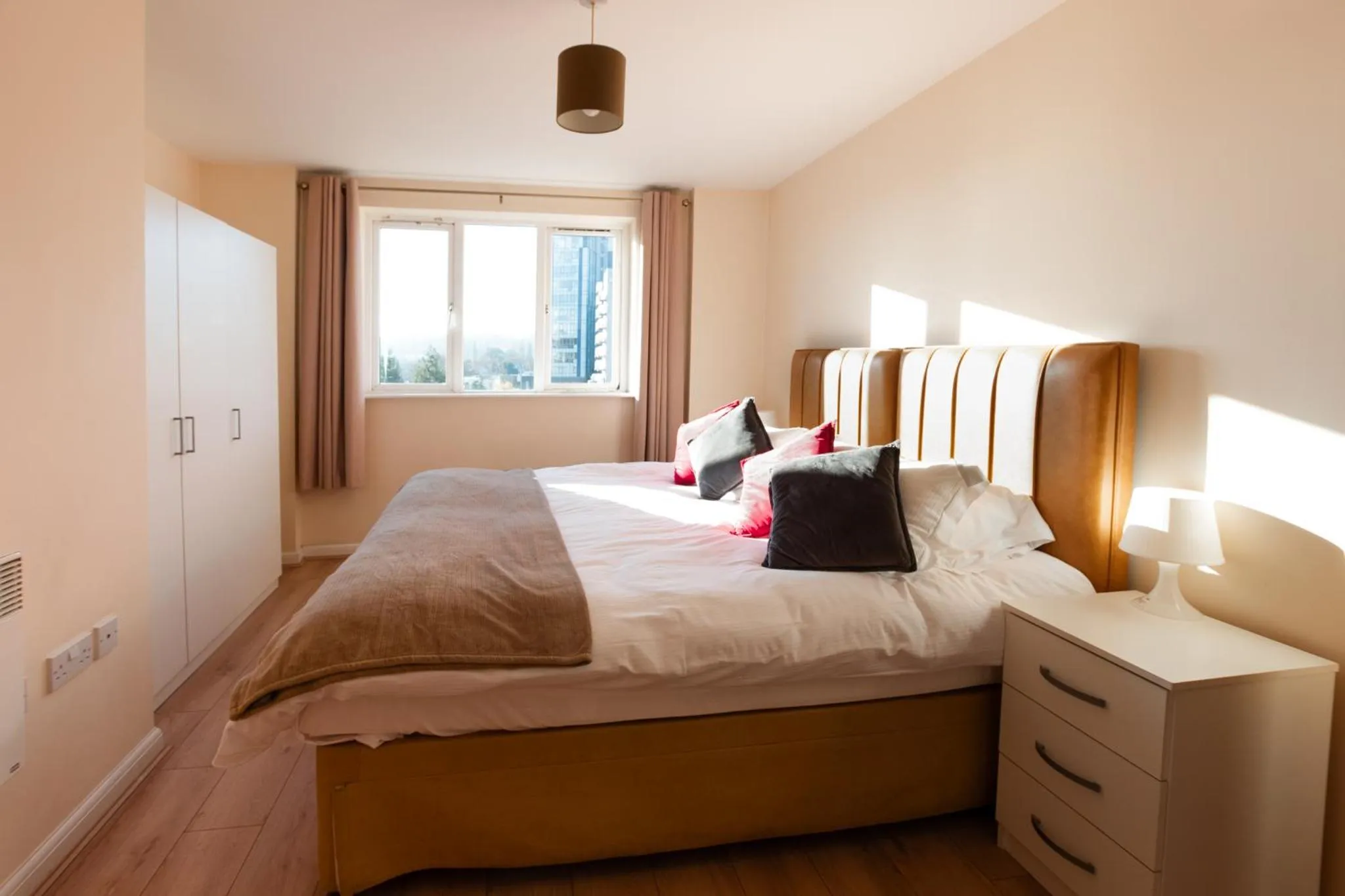 Bedroom, Bed in Abodebed - Handleys Court