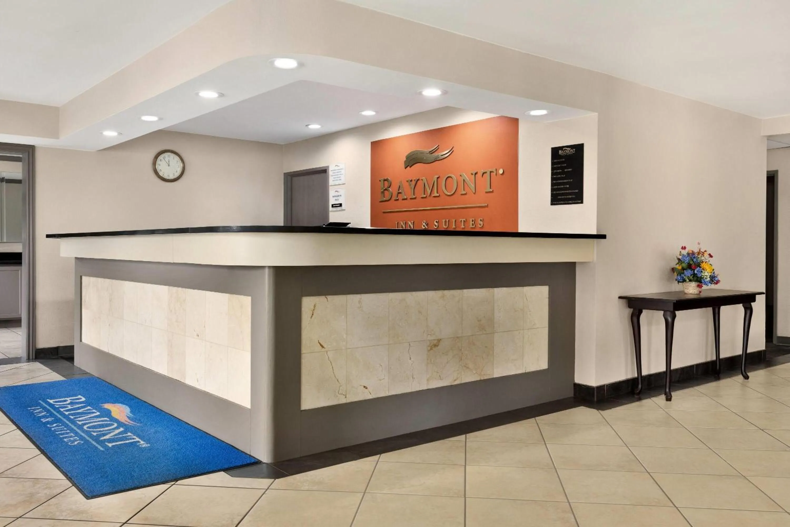 Lobby or reception in Baymont by Wyndham Monroe