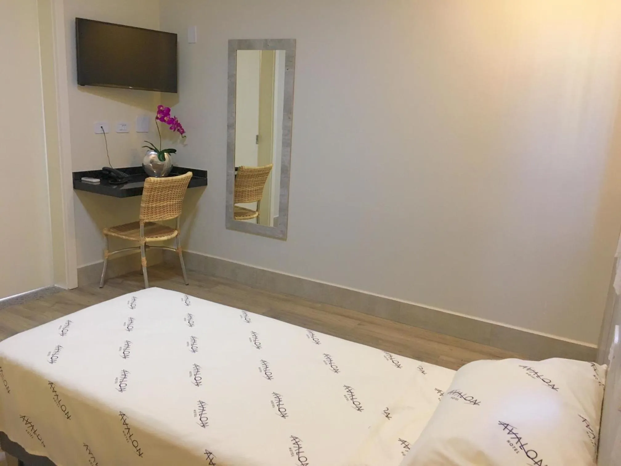 Bedroom, Bed in Hotel Avalon Maringá Econômico