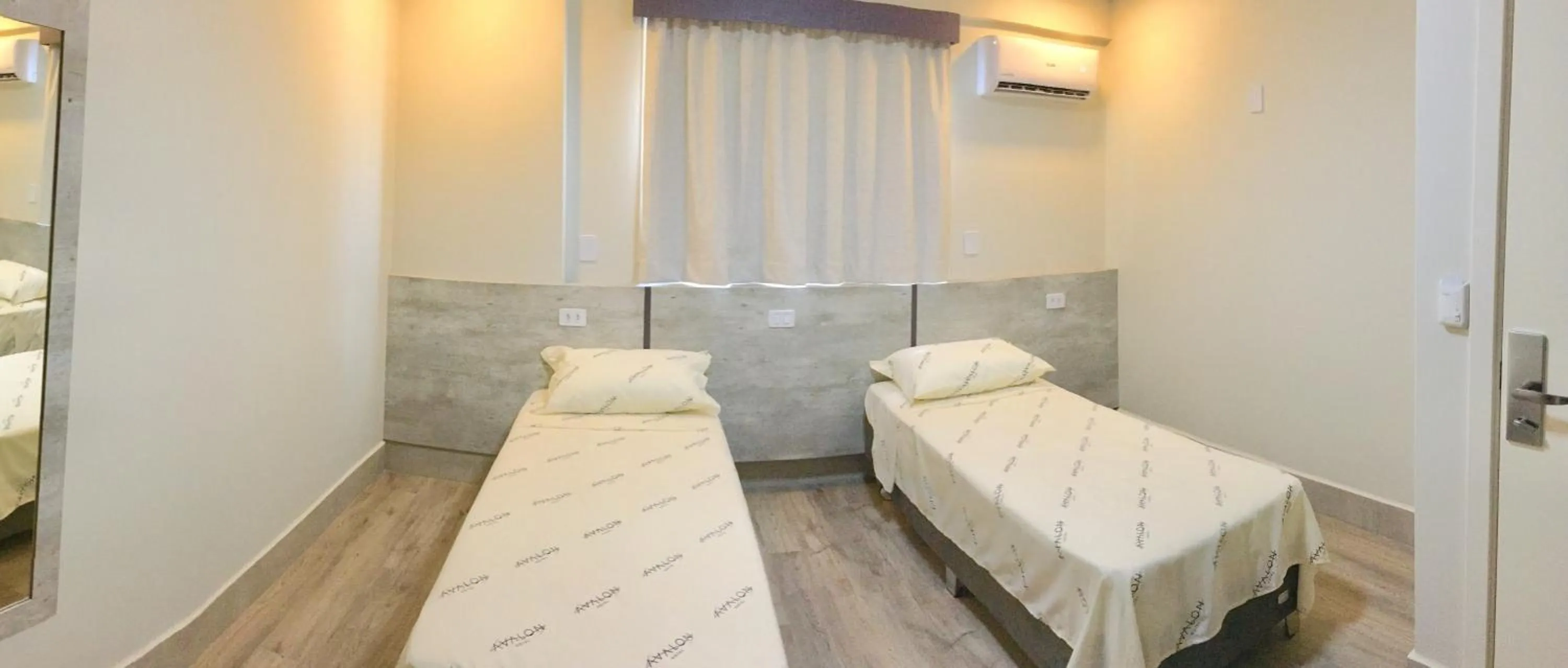 Bedroom, Bed in Hotel Avalon Maringá Econômico