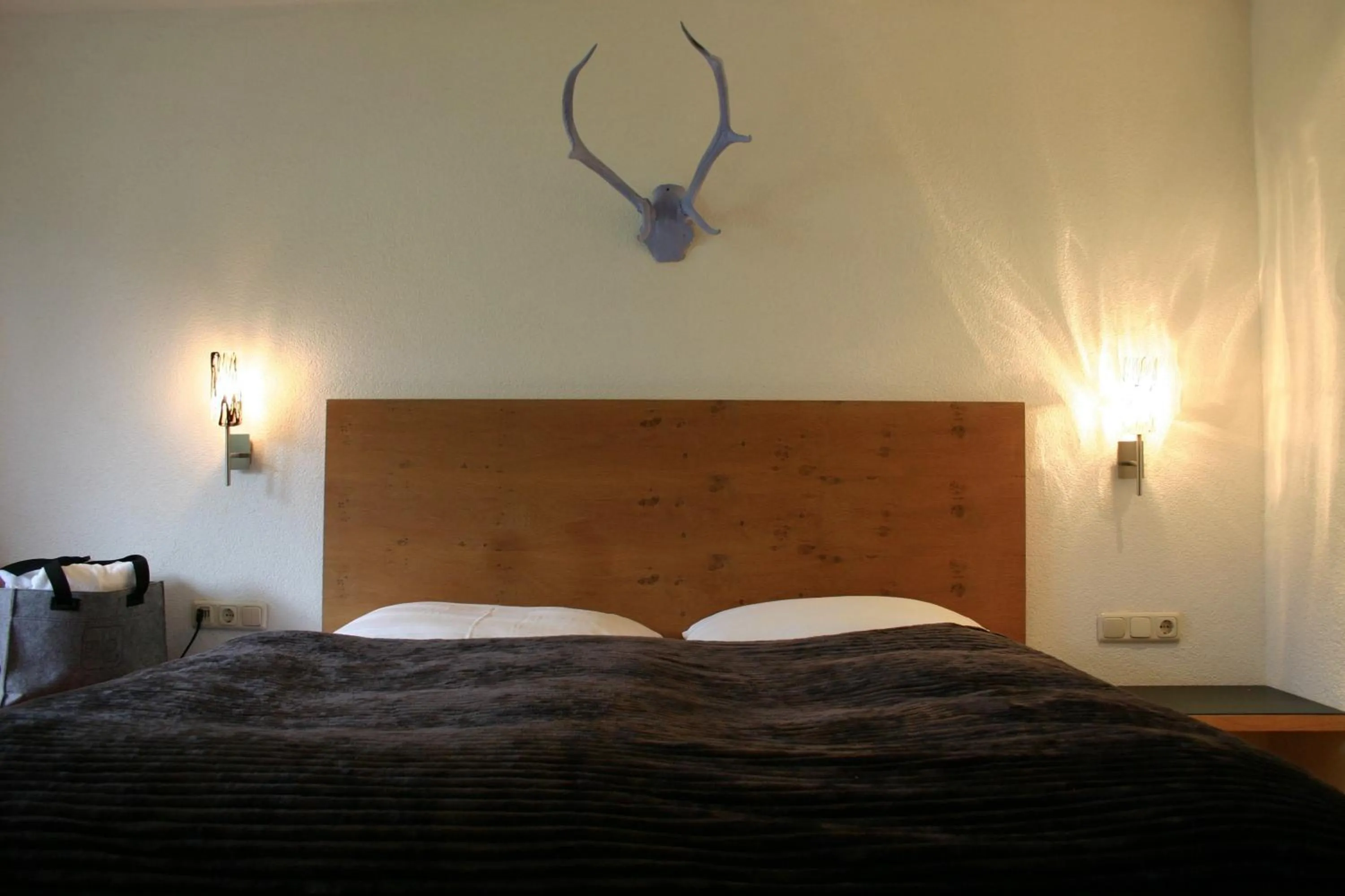 Photo of the whole room, Bed in MONTAFONLodge