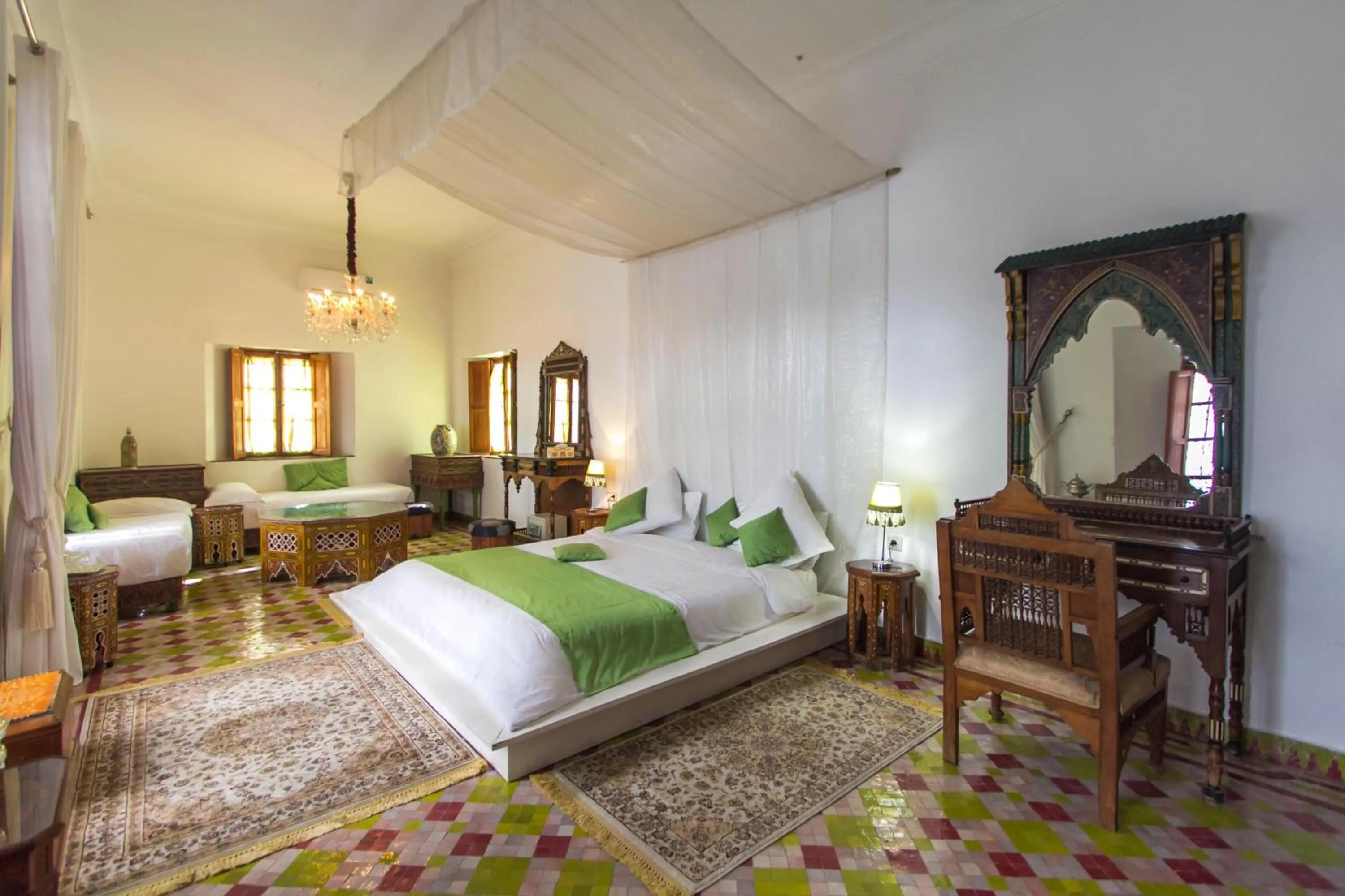 Bed in Riad 53 Fes - Luxury Oasis