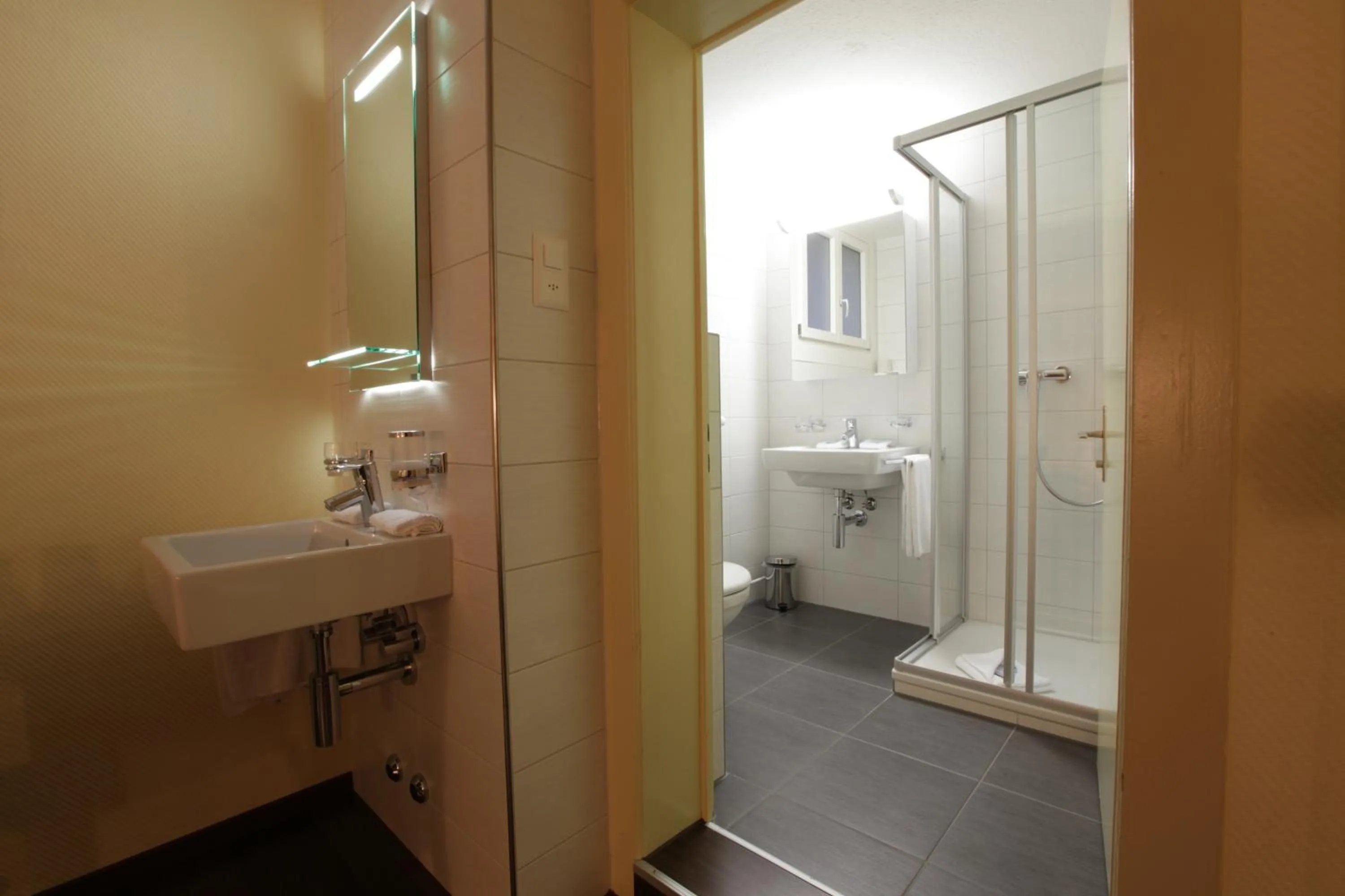 Bathroom in Hotel Goldener Schlüssel