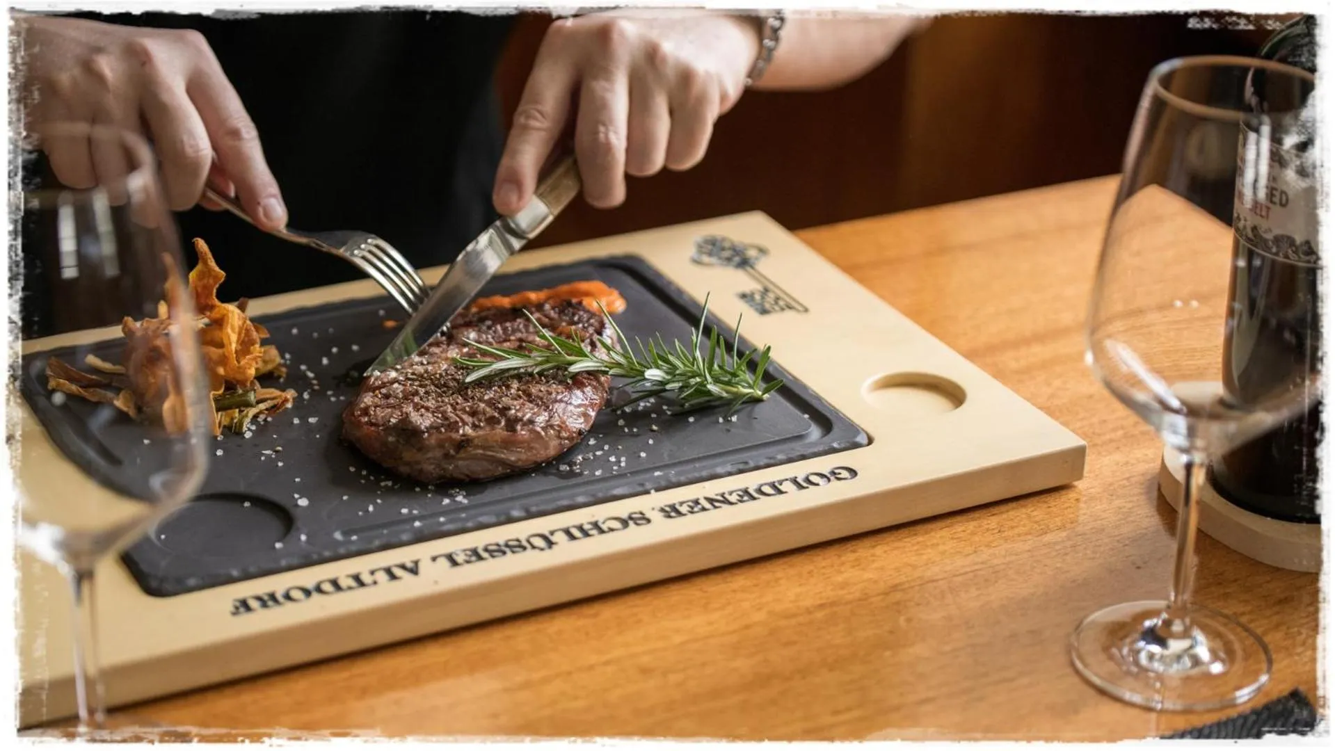 Restaurant/places to eat in Hotel Goldener Schlüssel