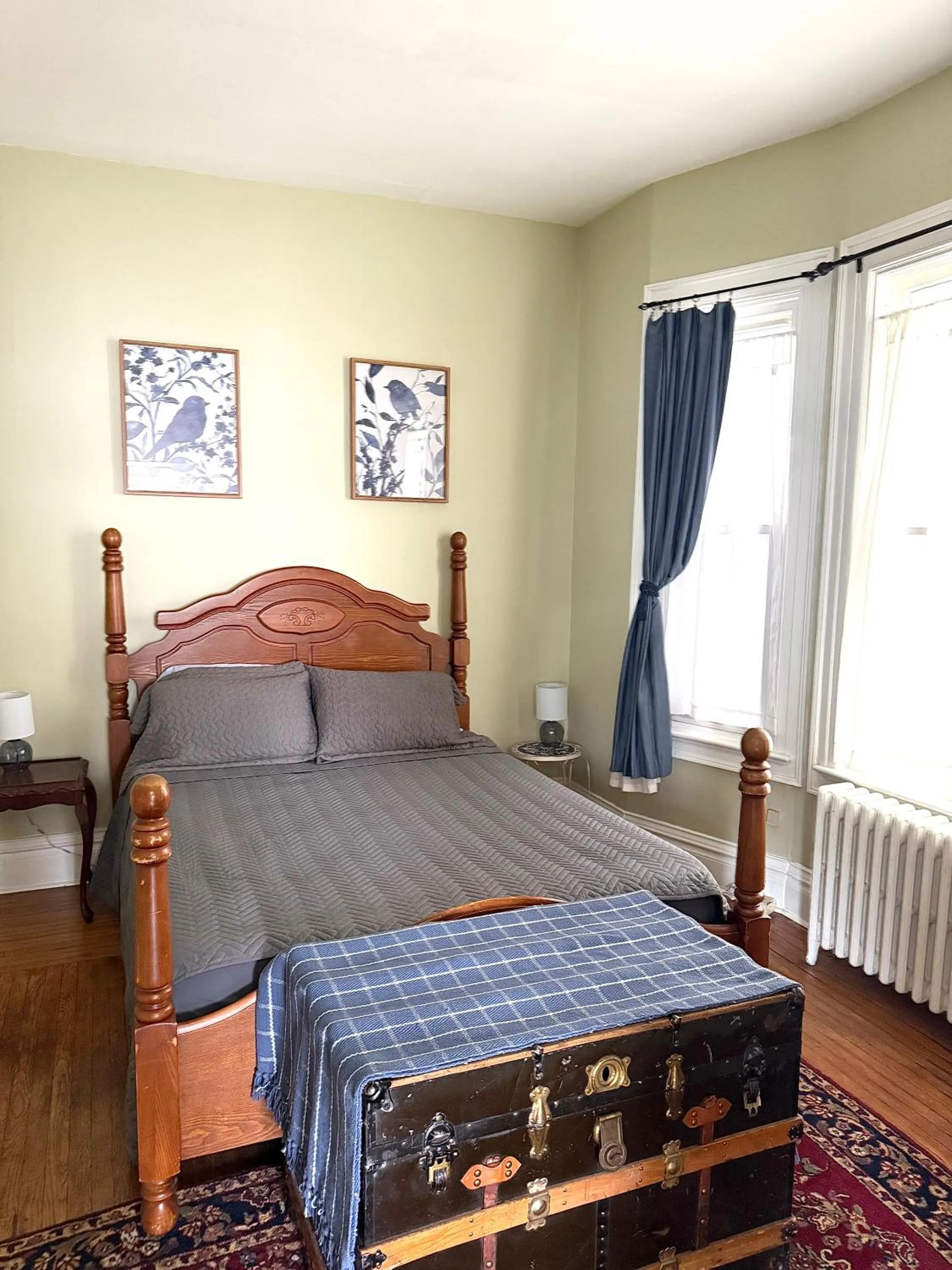 Bed in Historic LaSalle Downtown