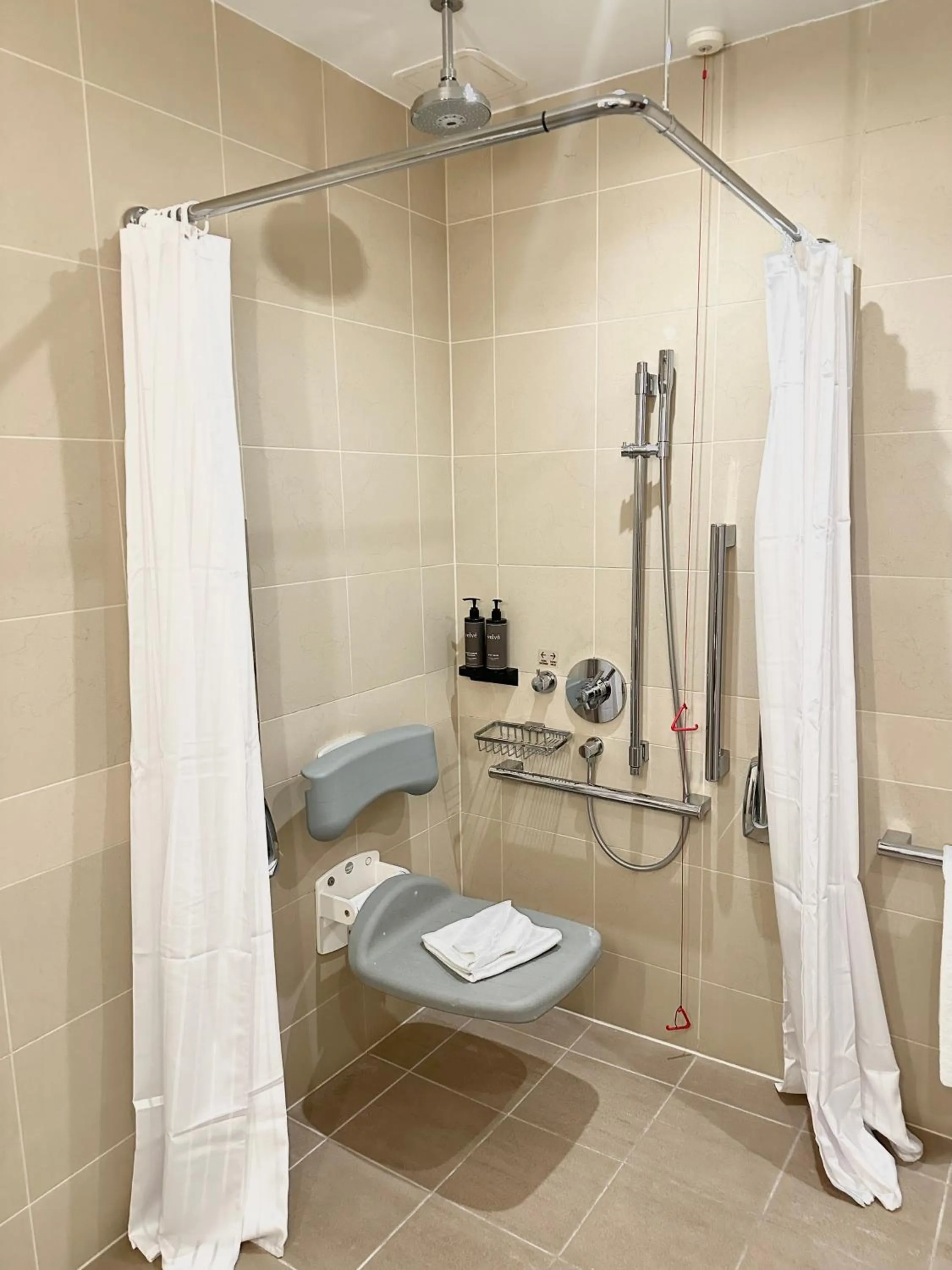 Shower in Casa Hotel