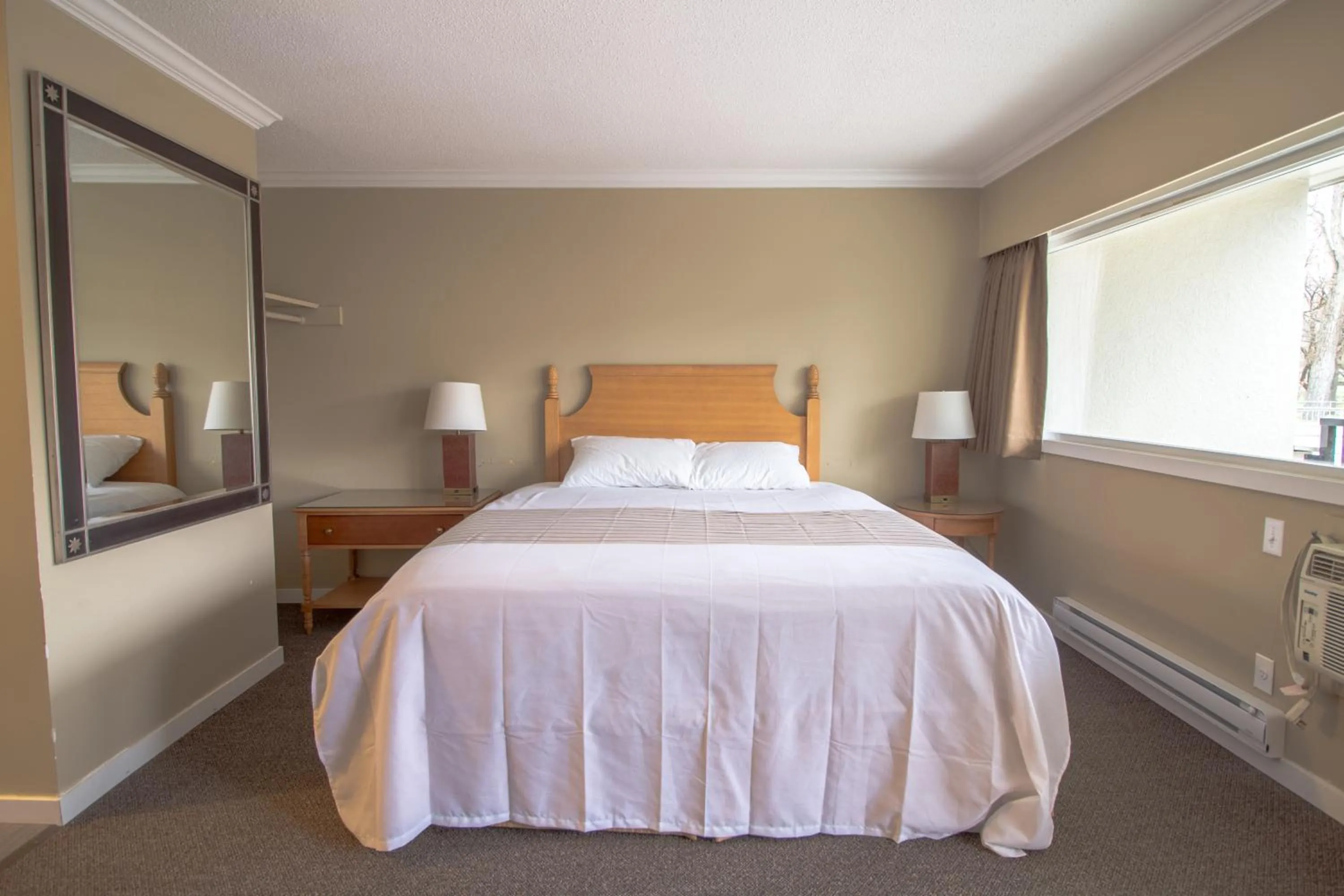 Okanagan Royal Park Inn by Elevate Rooms