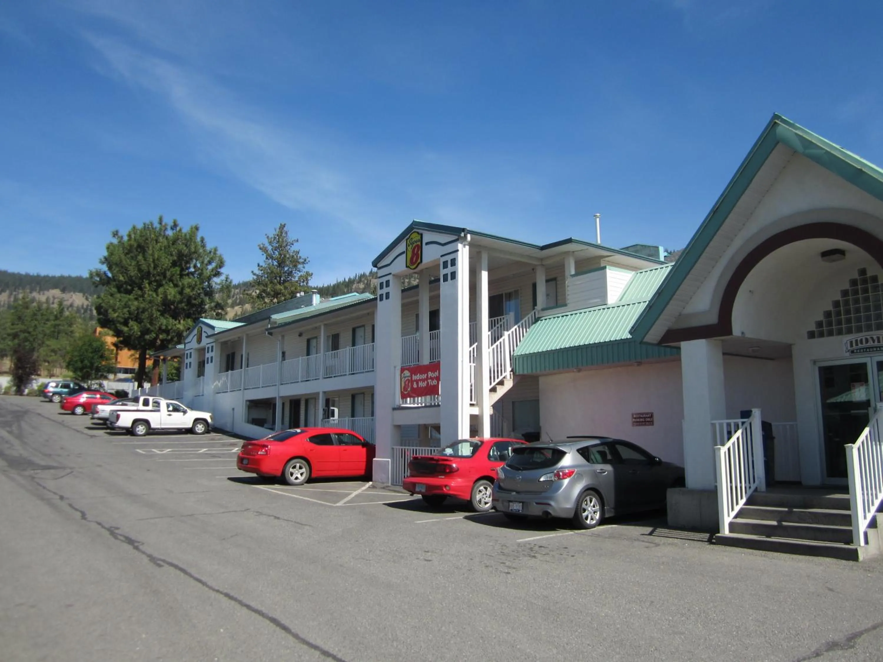 Facade/entrance in Sage Inn Merritt BC