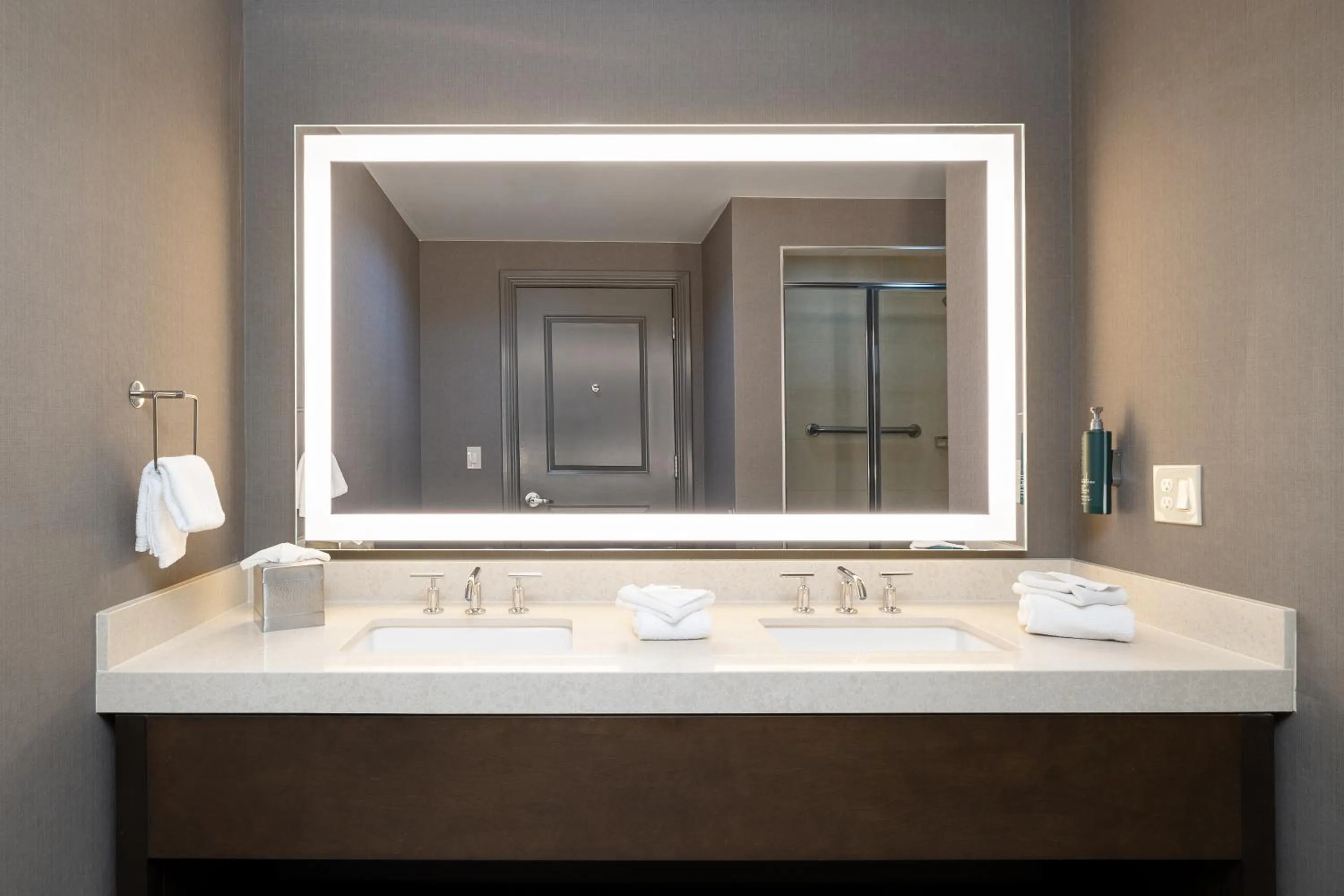 Bathroom in Hilton Promenade Branson Landing