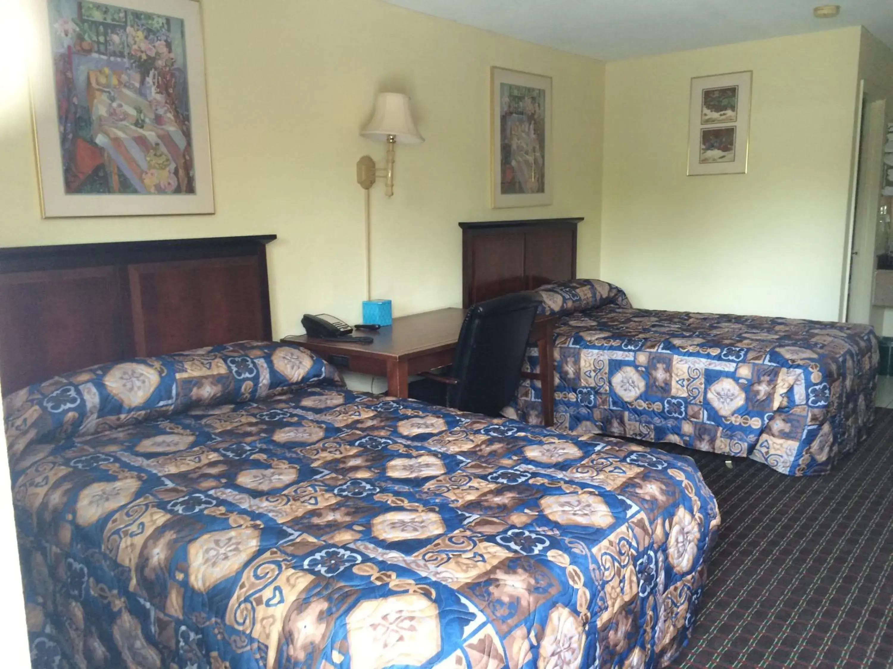 Double Room with Two Double Beds - Disability Access/Non-Smoking in Knights Inn Augusta Fort Gordon Double Room with Two Double Beds - Disability Access/Non-Smoking in Knights Inn Augusta Fort Gordon