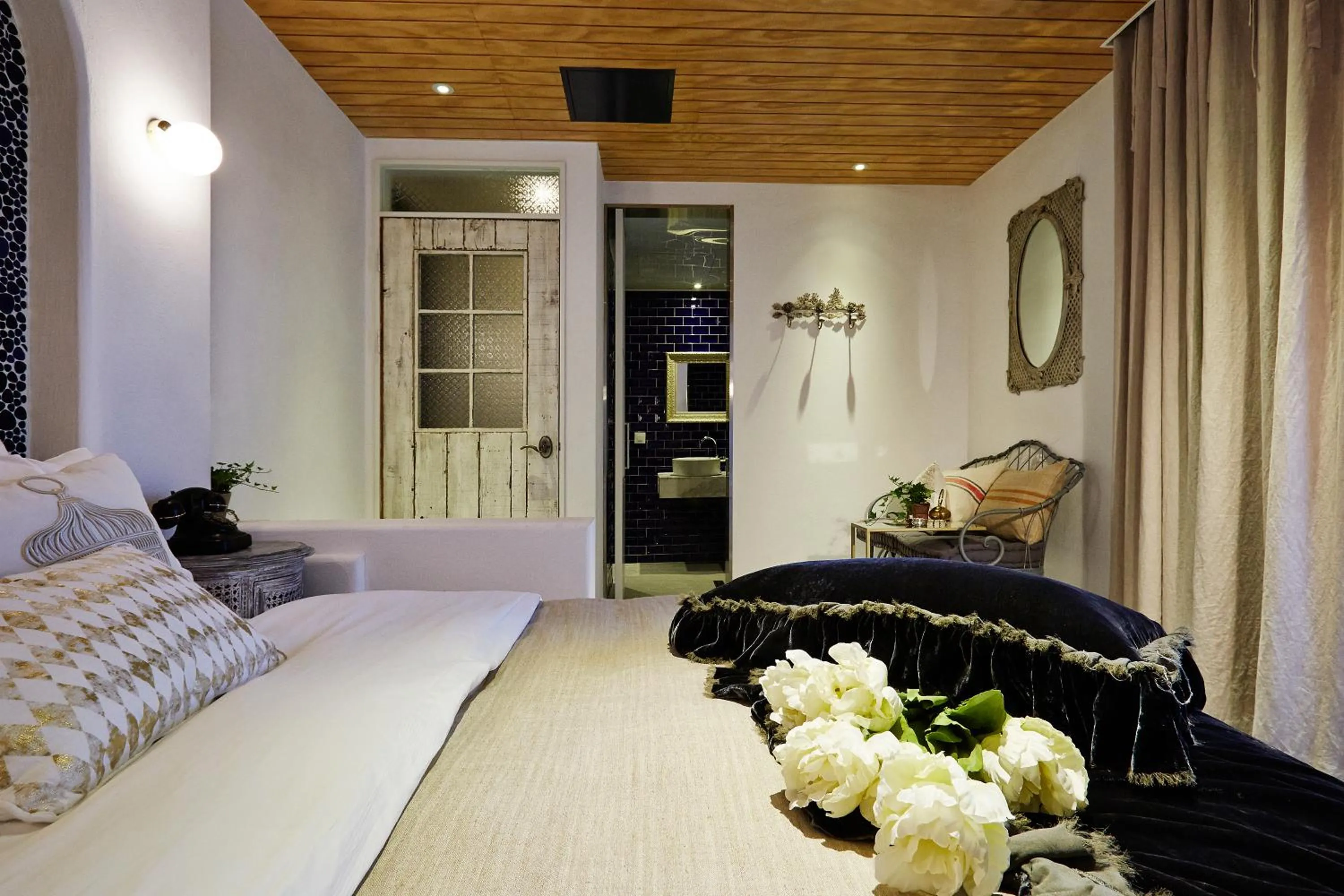 Decorative detail, Bed in Roseto Hotel