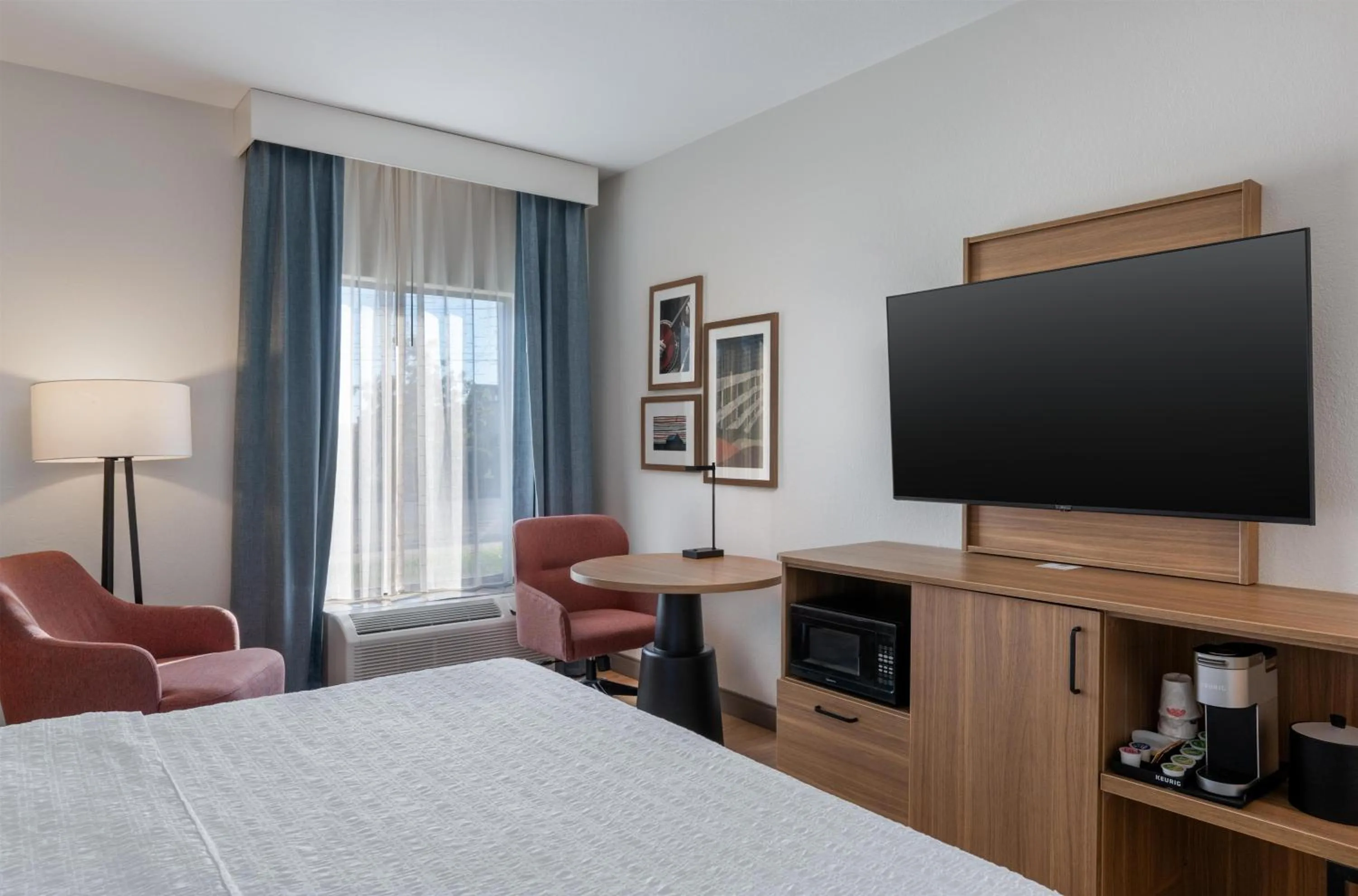 Bed in Hampton Inn Owensboro