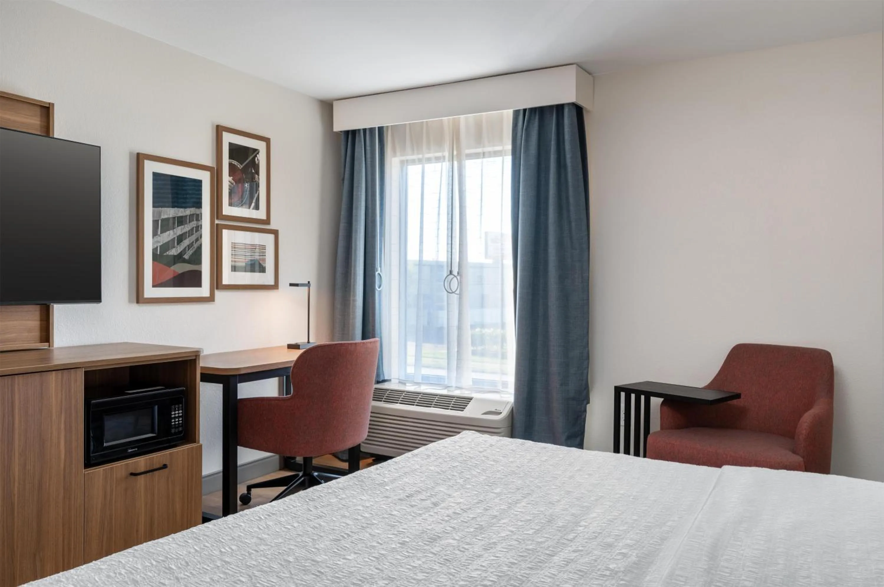 Bedroom, Bed in Hampton Inn Owensboro