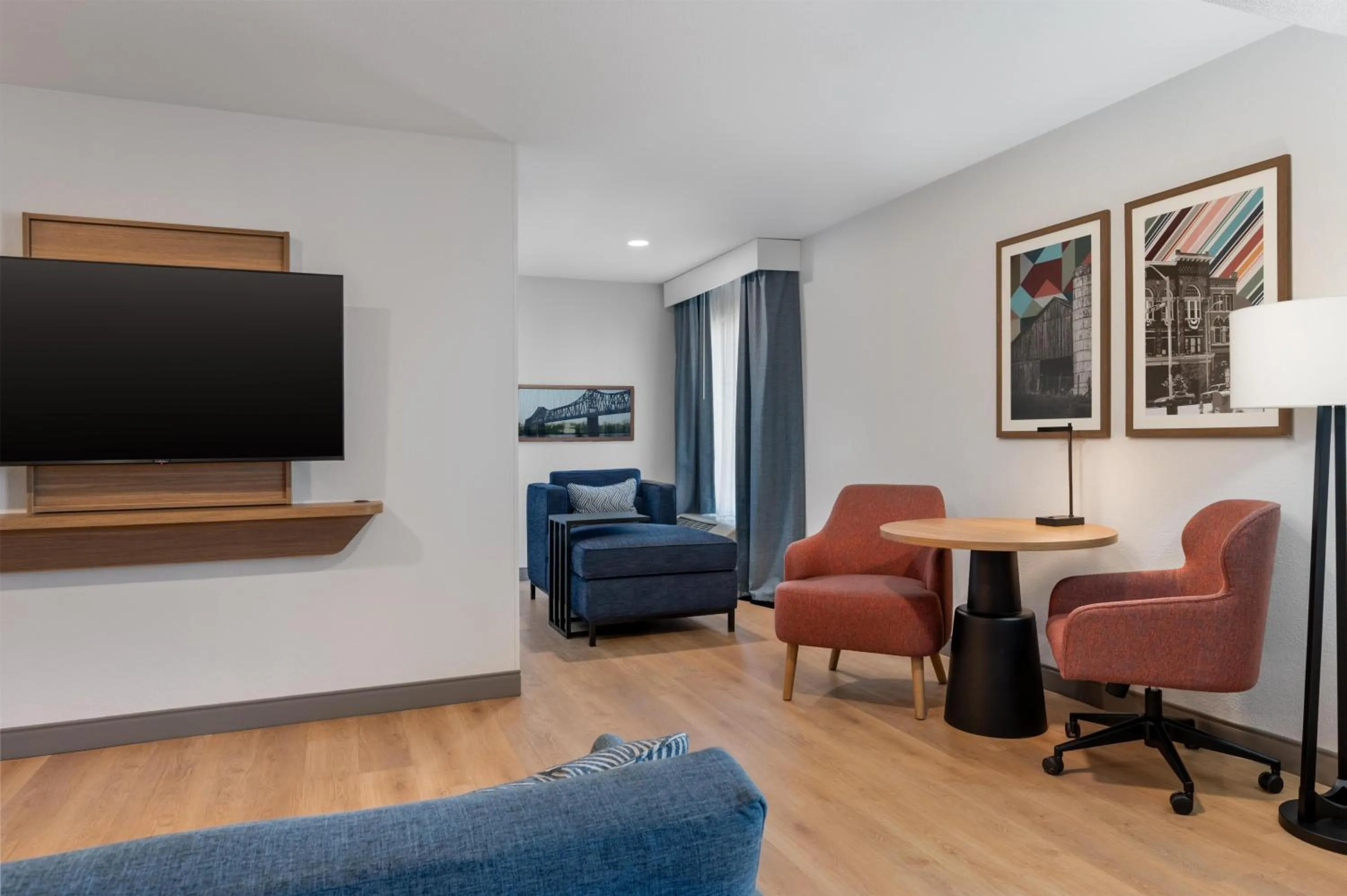 Living room in Hampton Inn Owensboro