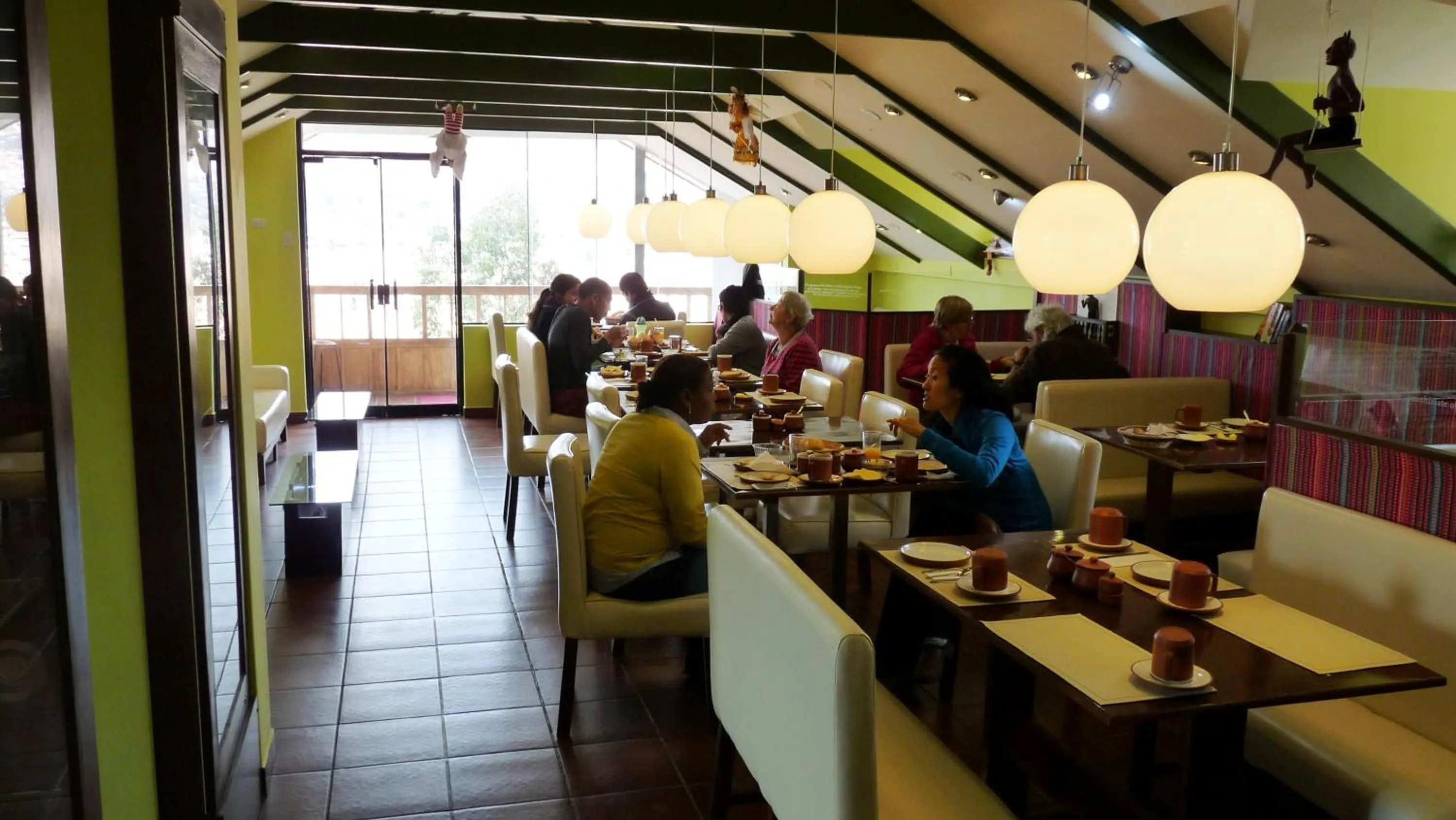 Restaurant/places to eat in Eco-Hotel Pension Alemana