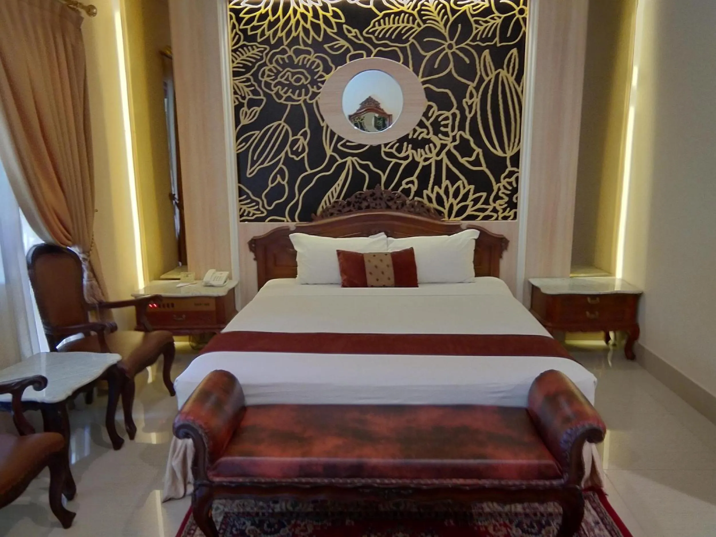 Bed in Hotel Indah Palace Yogyakarta