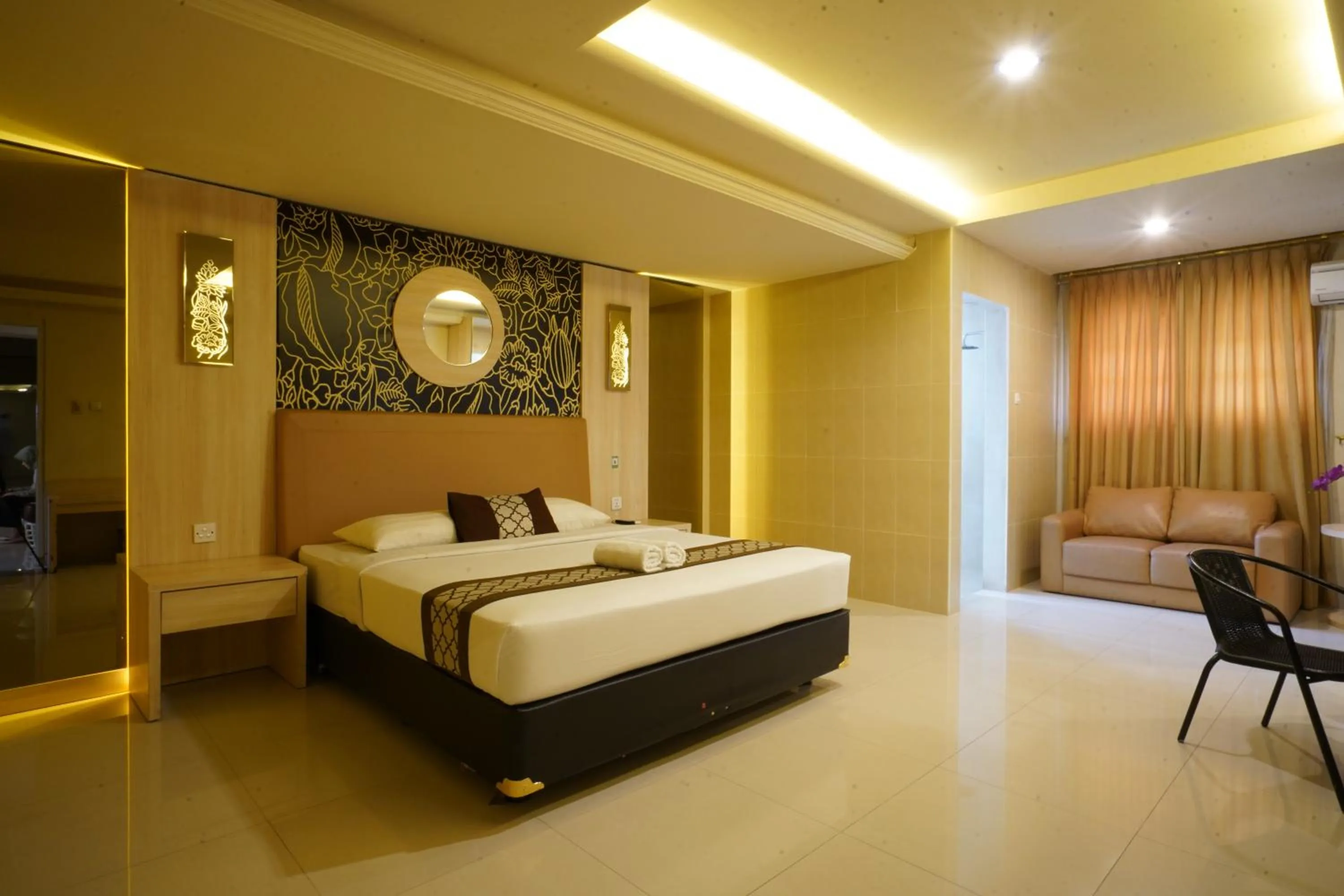 Bedroom, Bed in Hotel Grand Rosela
