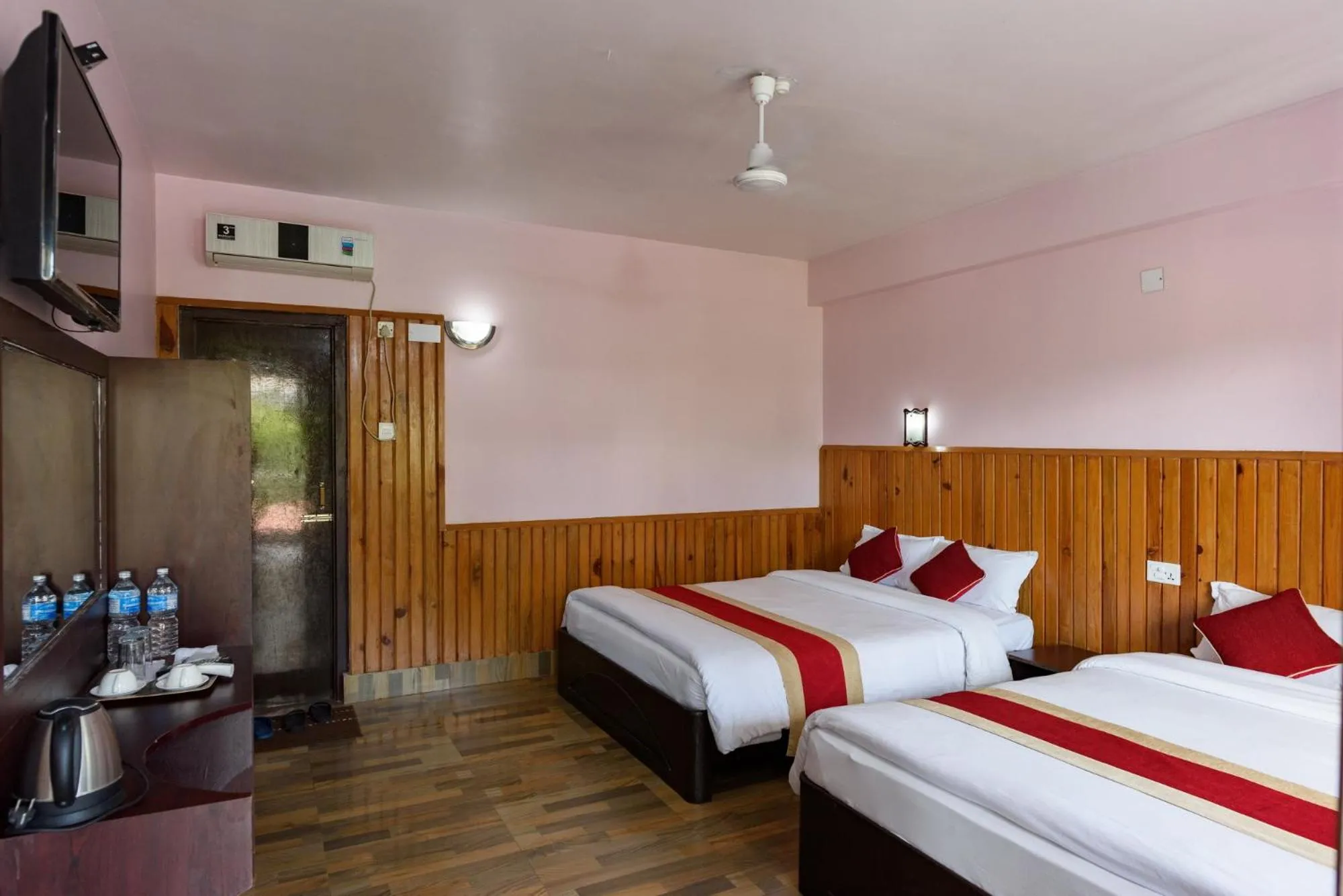 Bed in Hotel Monalisa Chitwan