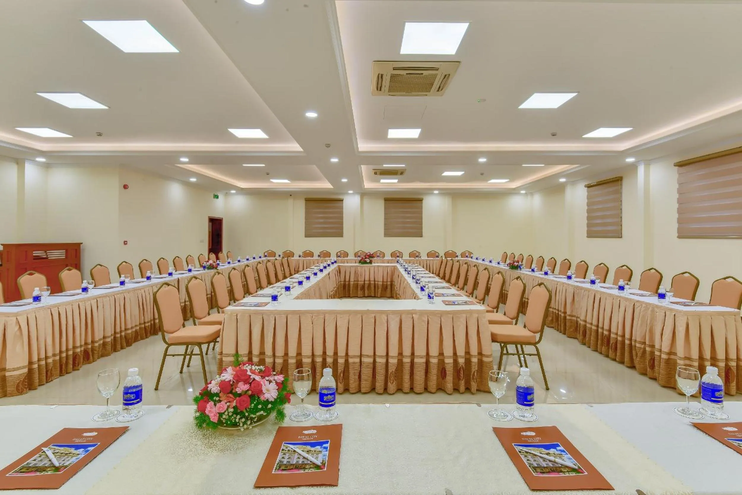 Meeting/conference room in Khách sạn Park Hotel Dalat